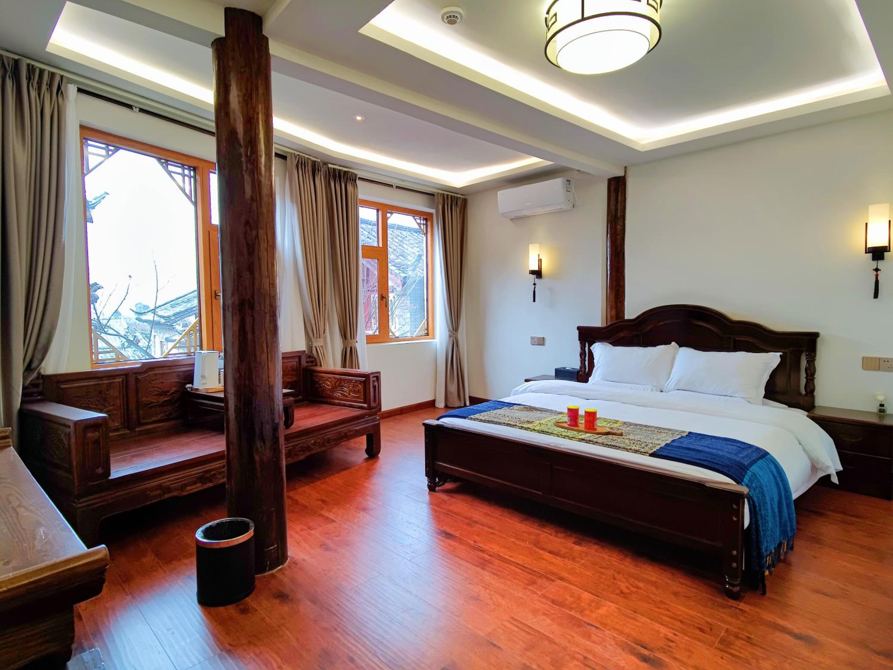 Lijiang Tinghuatang Banshan Hotel