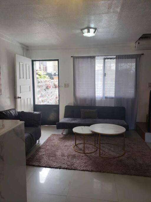Convenient & Cozy 3-Bedroom Townhouse Near Robinson Mall and Doctors Hospital