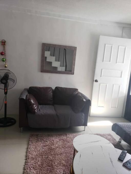 Convenient & Cozy 3-Bedroom Townhouse Near Robinson Mall and Doctors Hospital
