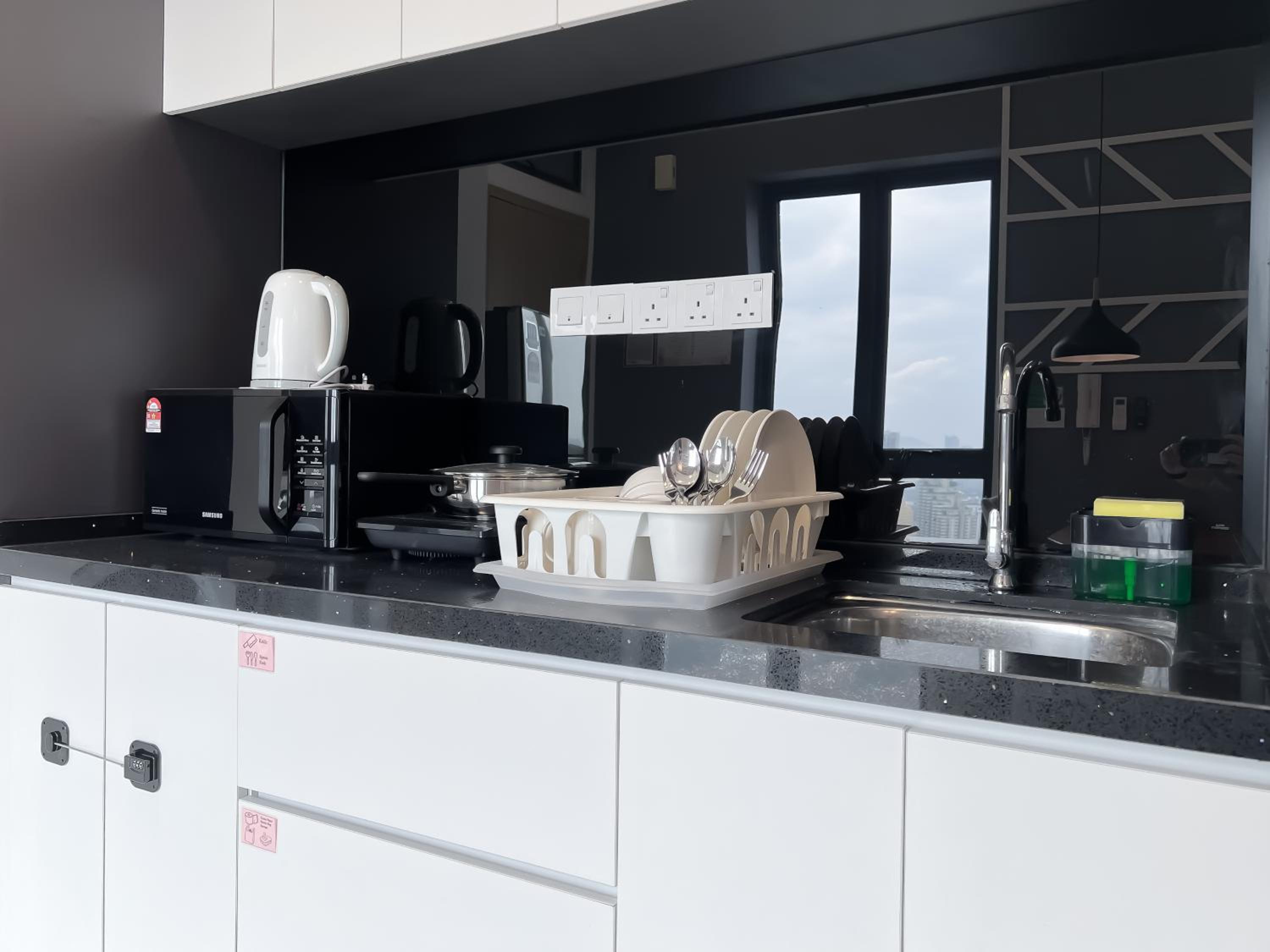 The Luxe by Manhattan Group
