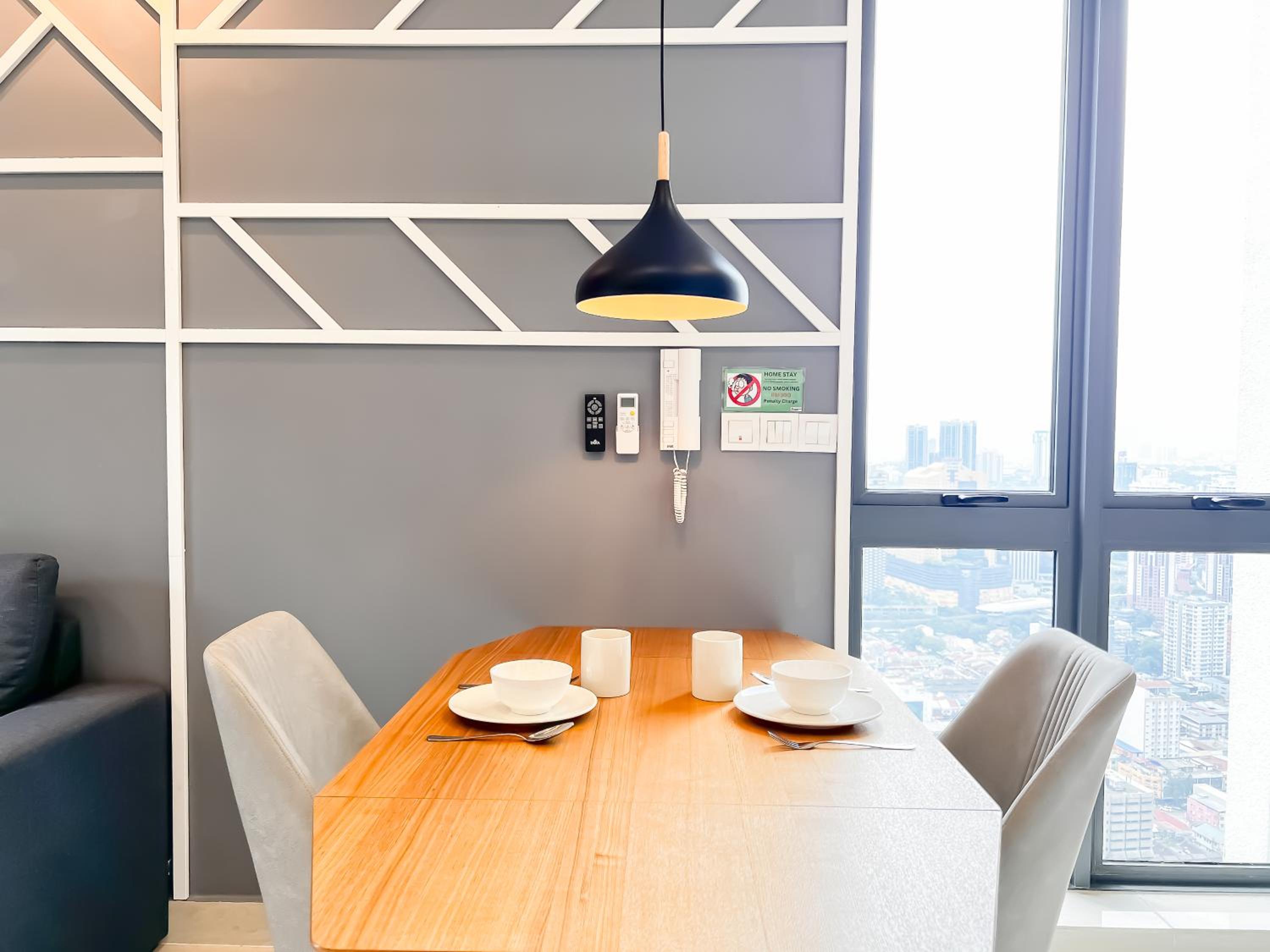 The Luxe by Manhattan Group