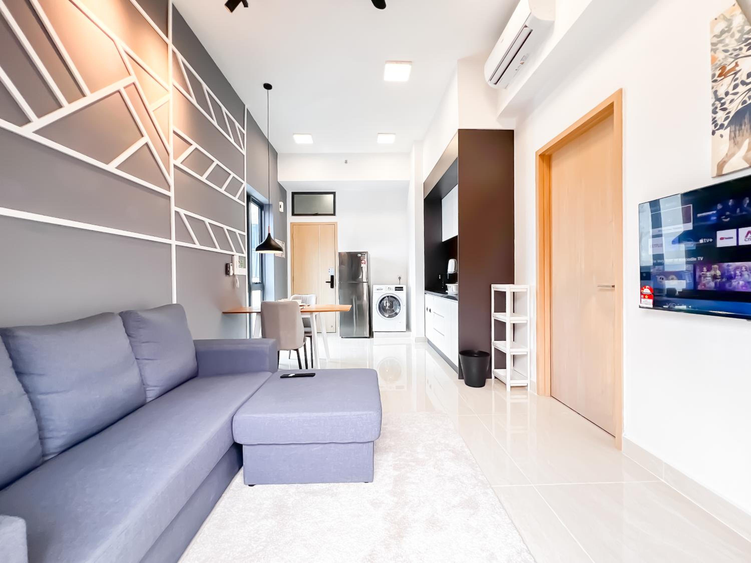 The Luxe by Manhattan Group
