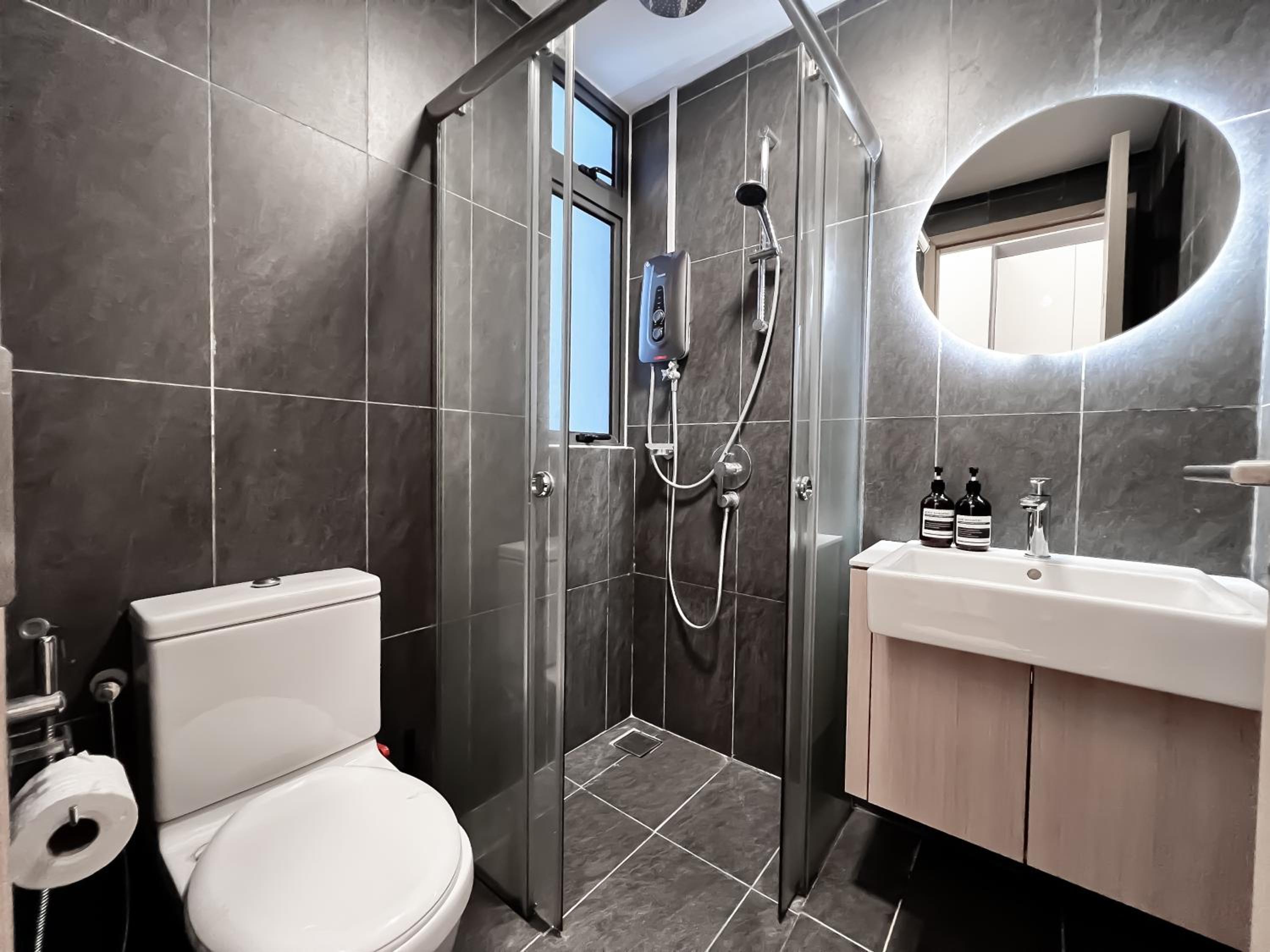 The Luxe by Manhattan Group