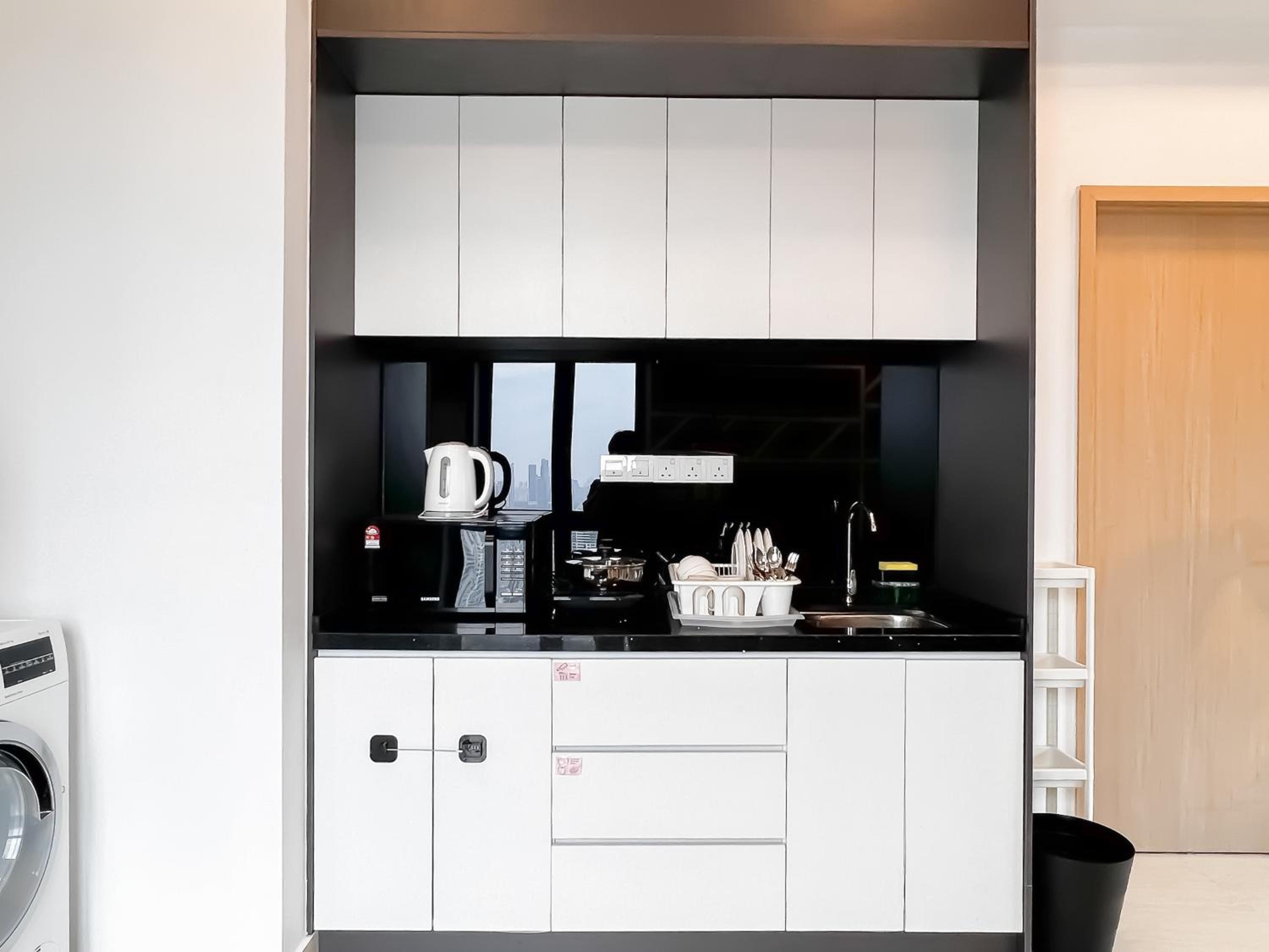 The Luxe by Manhattan Group