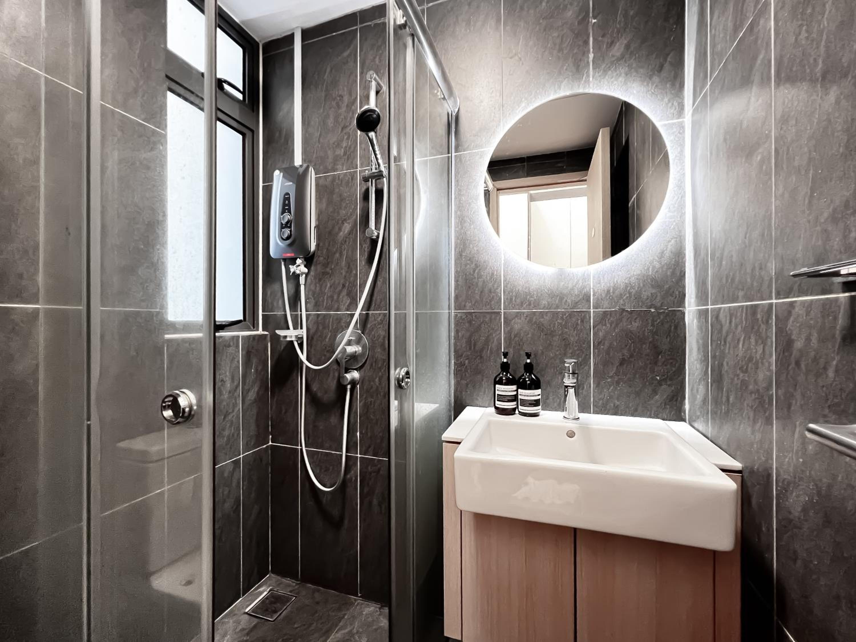 The Luxe by Manhattan Group