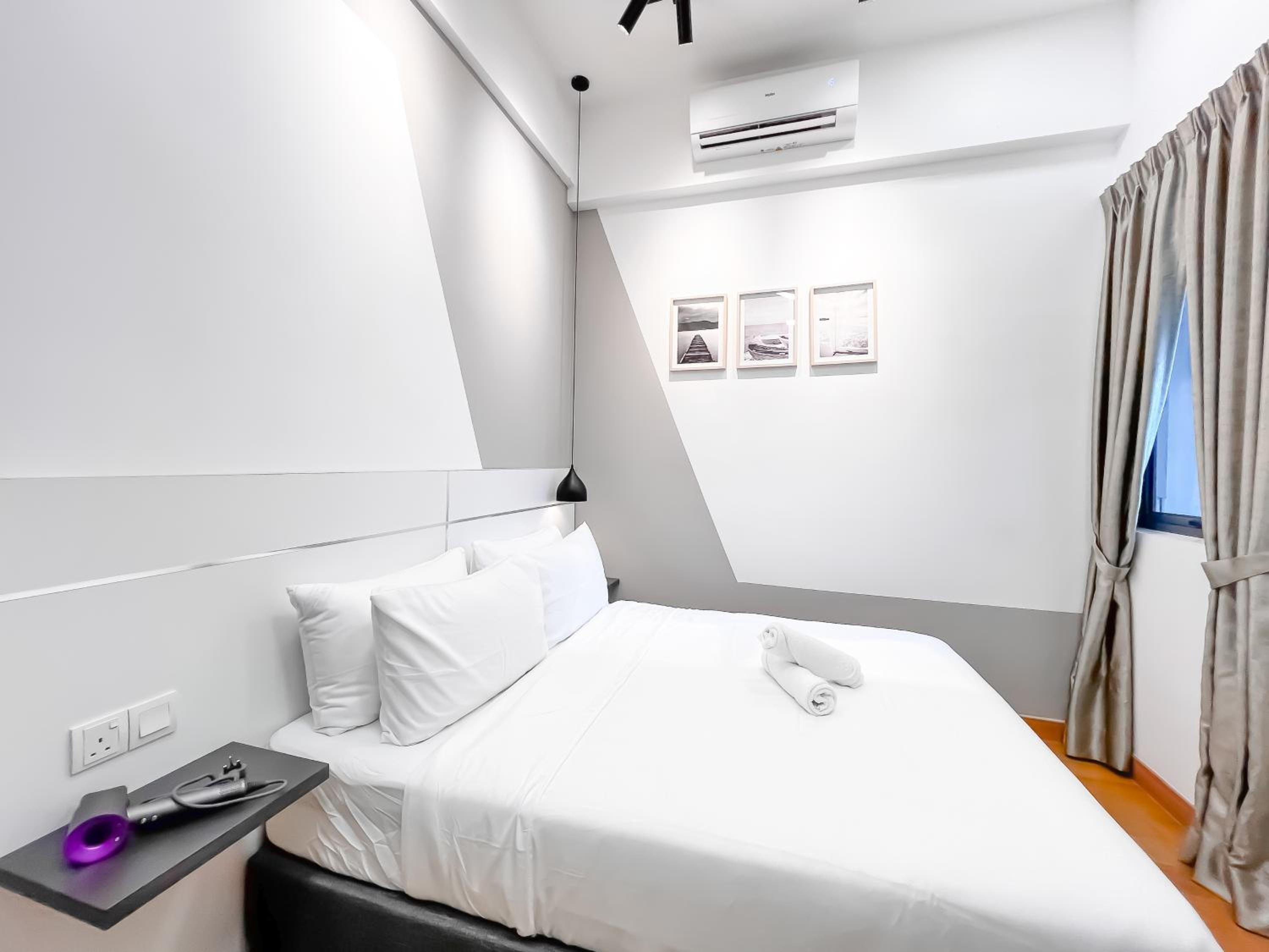 The Luxe by Manhattan Group