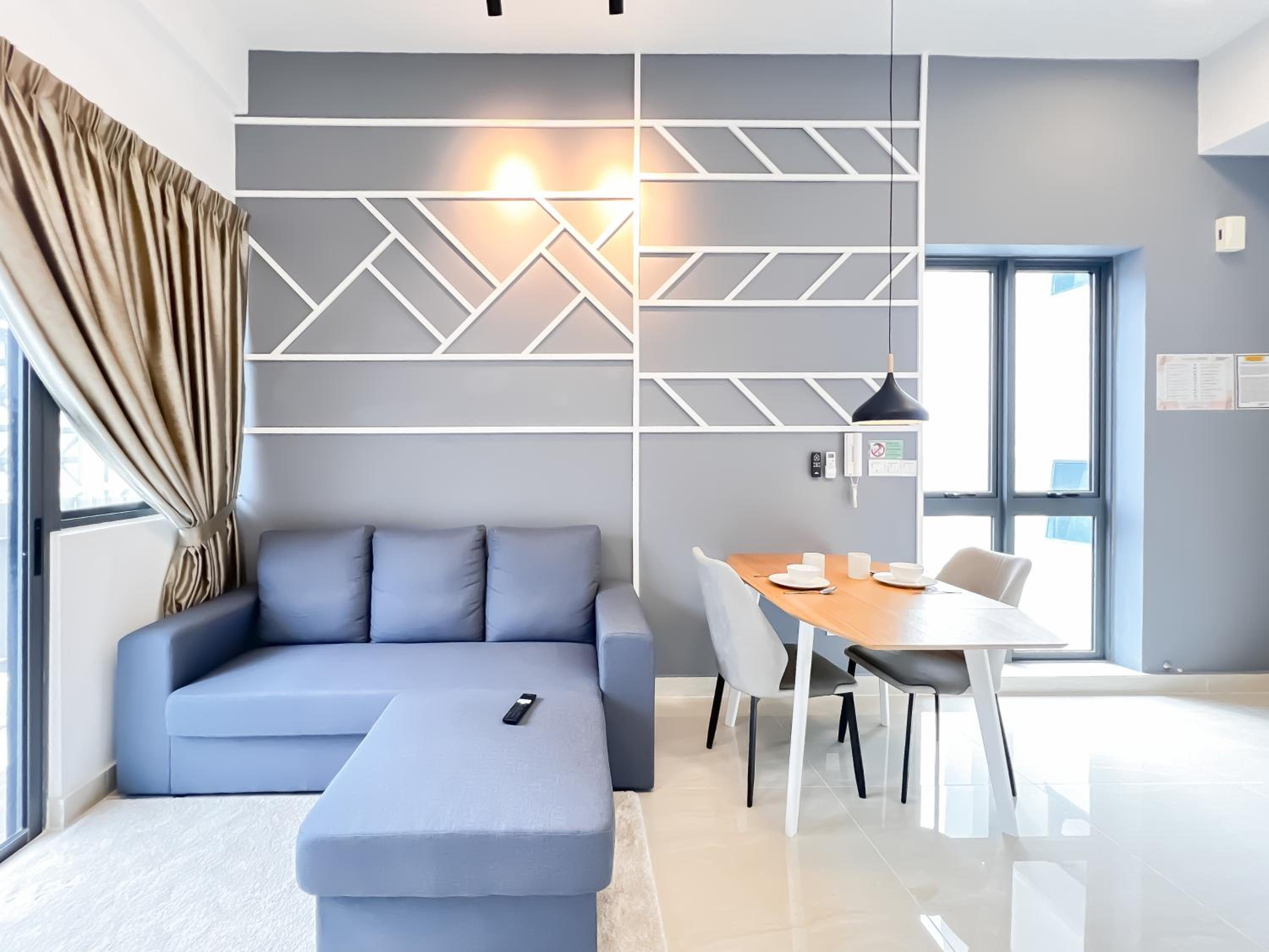 The Luxe by Manhattan Group