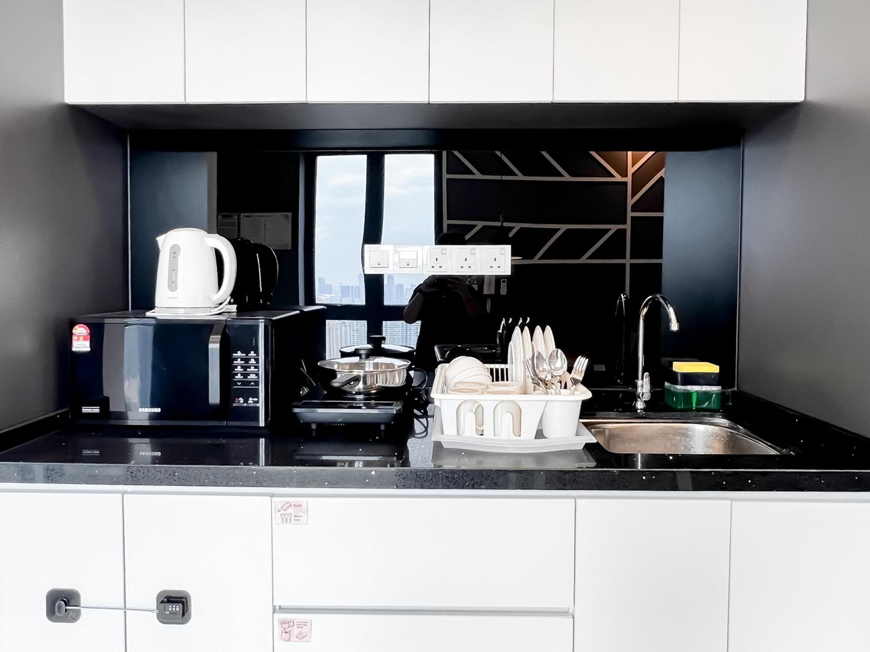 The Luxe by Manhattan Group