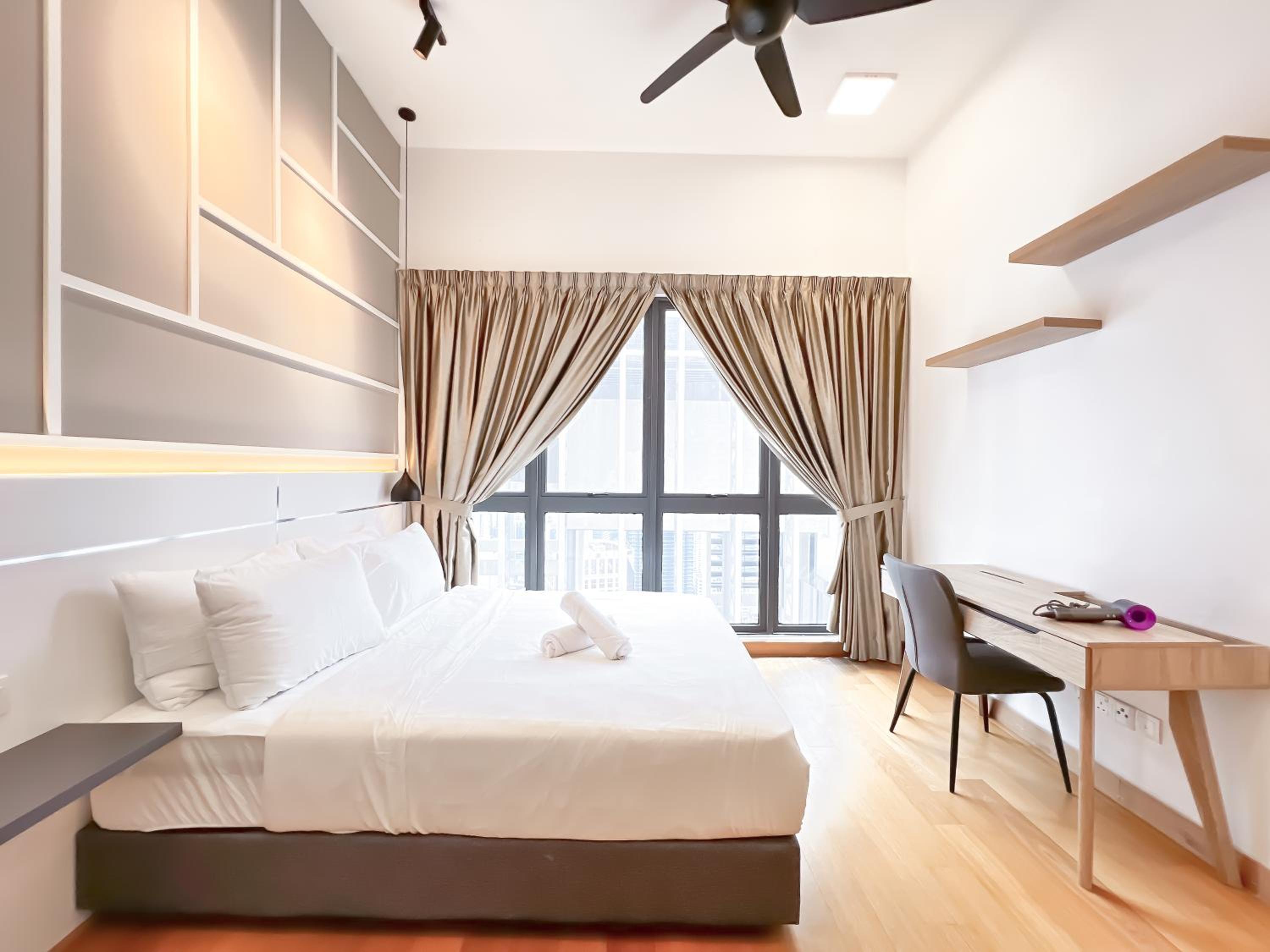 The Luxe by Manhattan Group