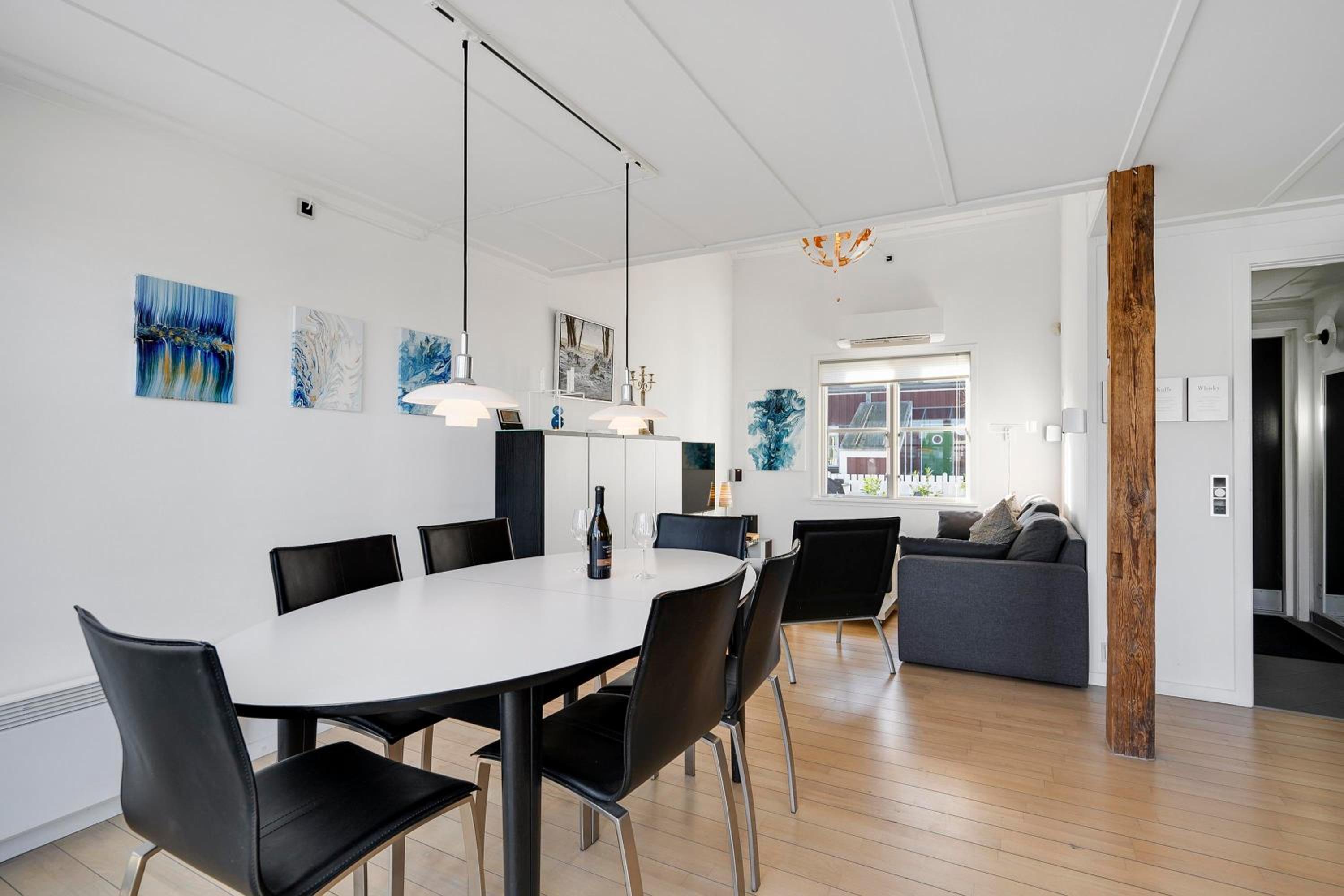 Beautiful Holiday Home Near Øer Maritime Holiday Village For 6 People view 3
