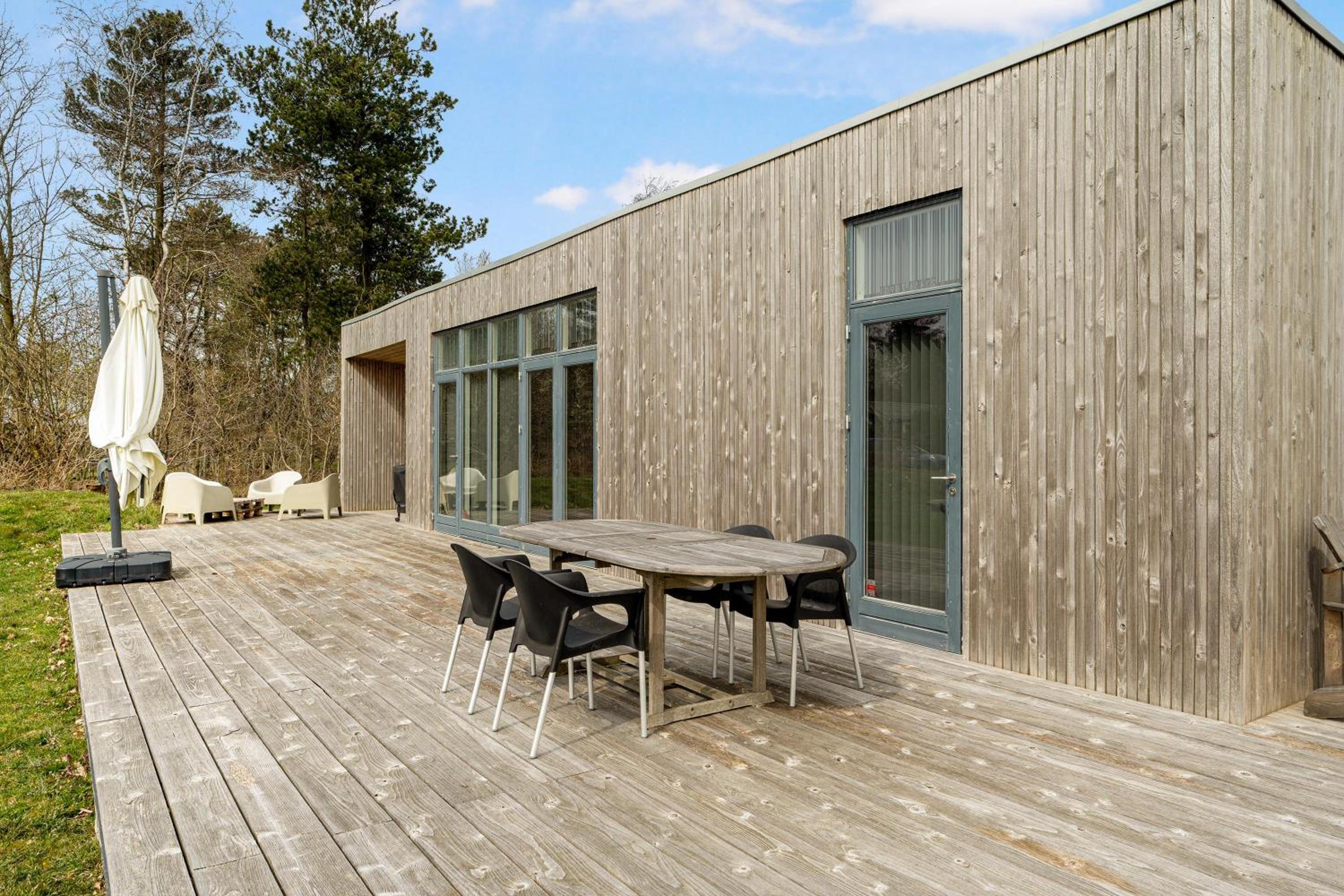 Flot Arkitekttegnet Feriehus Tæt På God Sandstrand