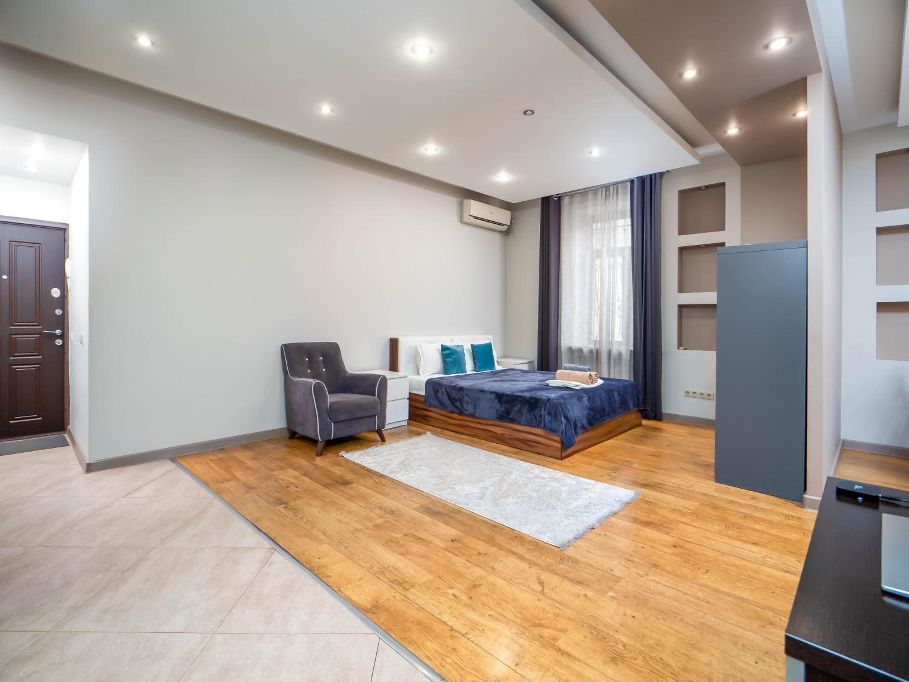 Apartments on Tole by 82 view 3