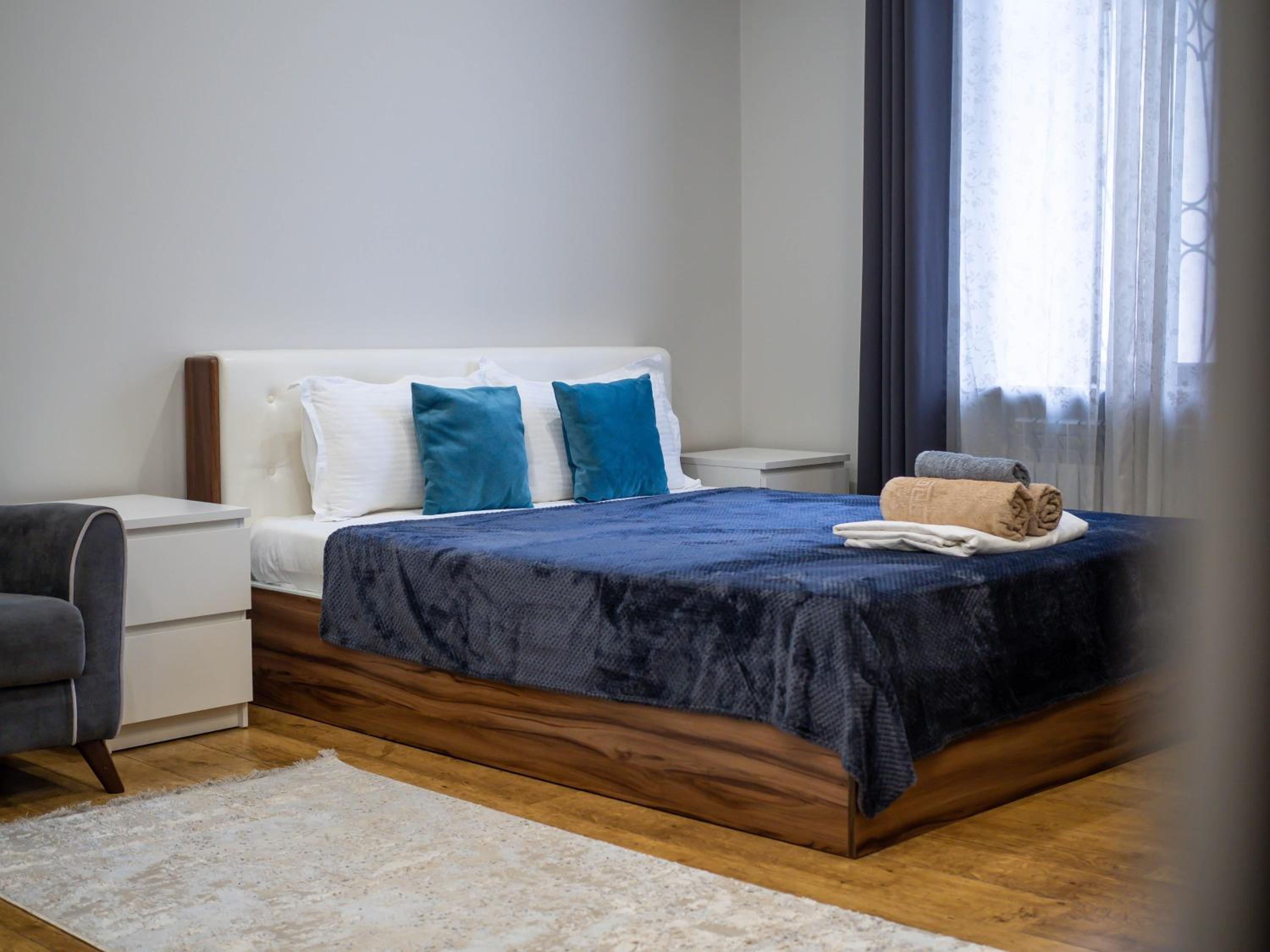 Apartments on Tole by 82 view 4