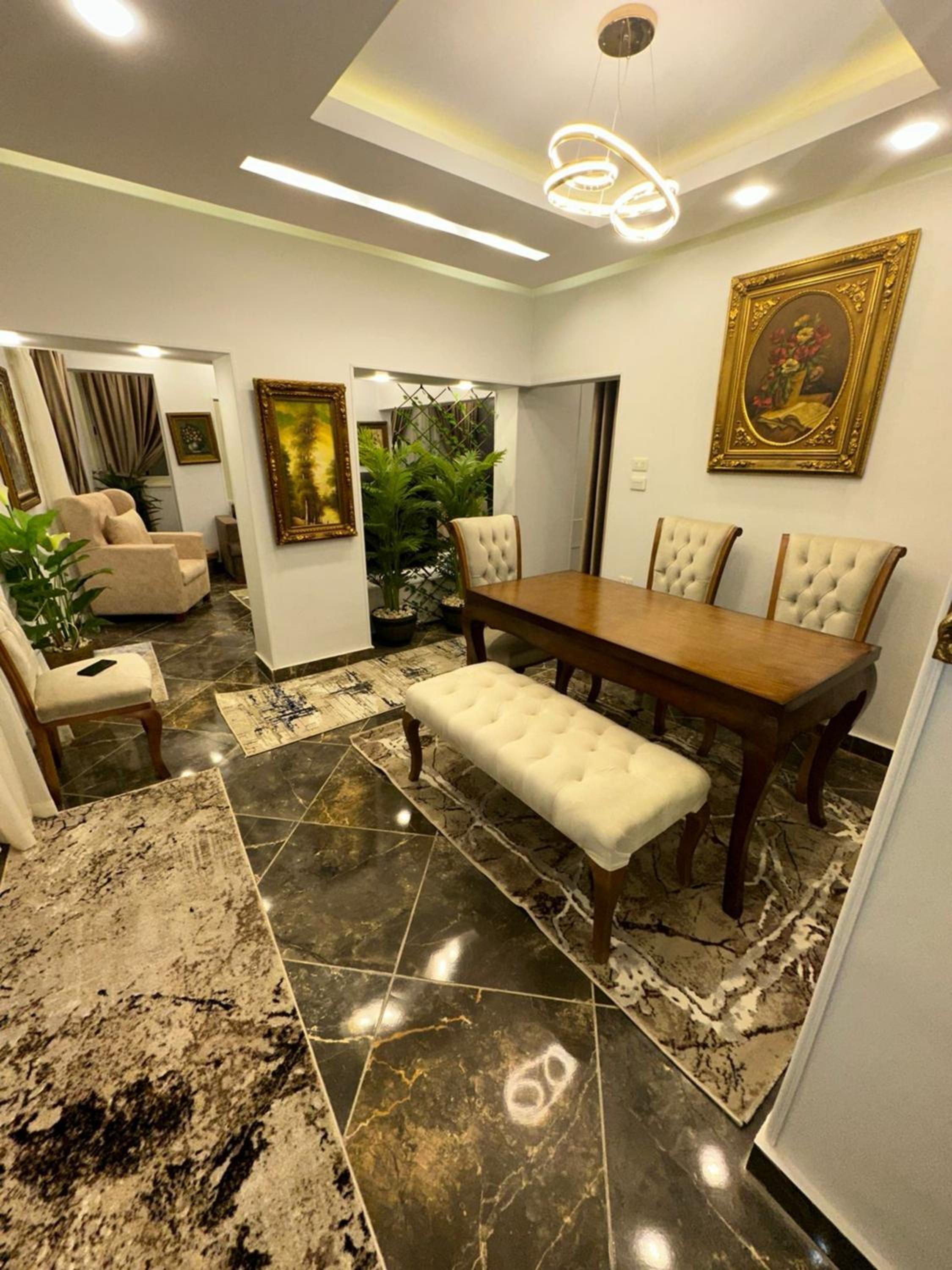 Well-furnished 2BR Apartment in Sphinx Square El Agouza