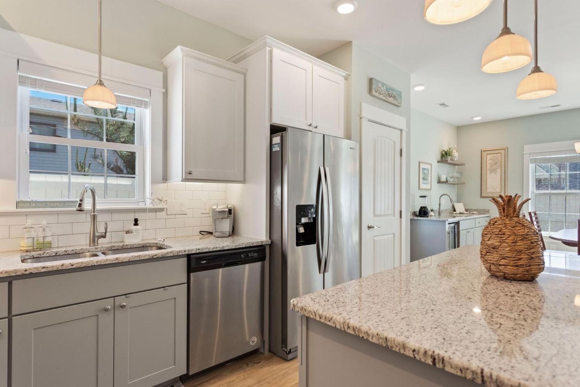 SSAE Jasmines Jewel OBX 3 Min Walk to Beach view 4