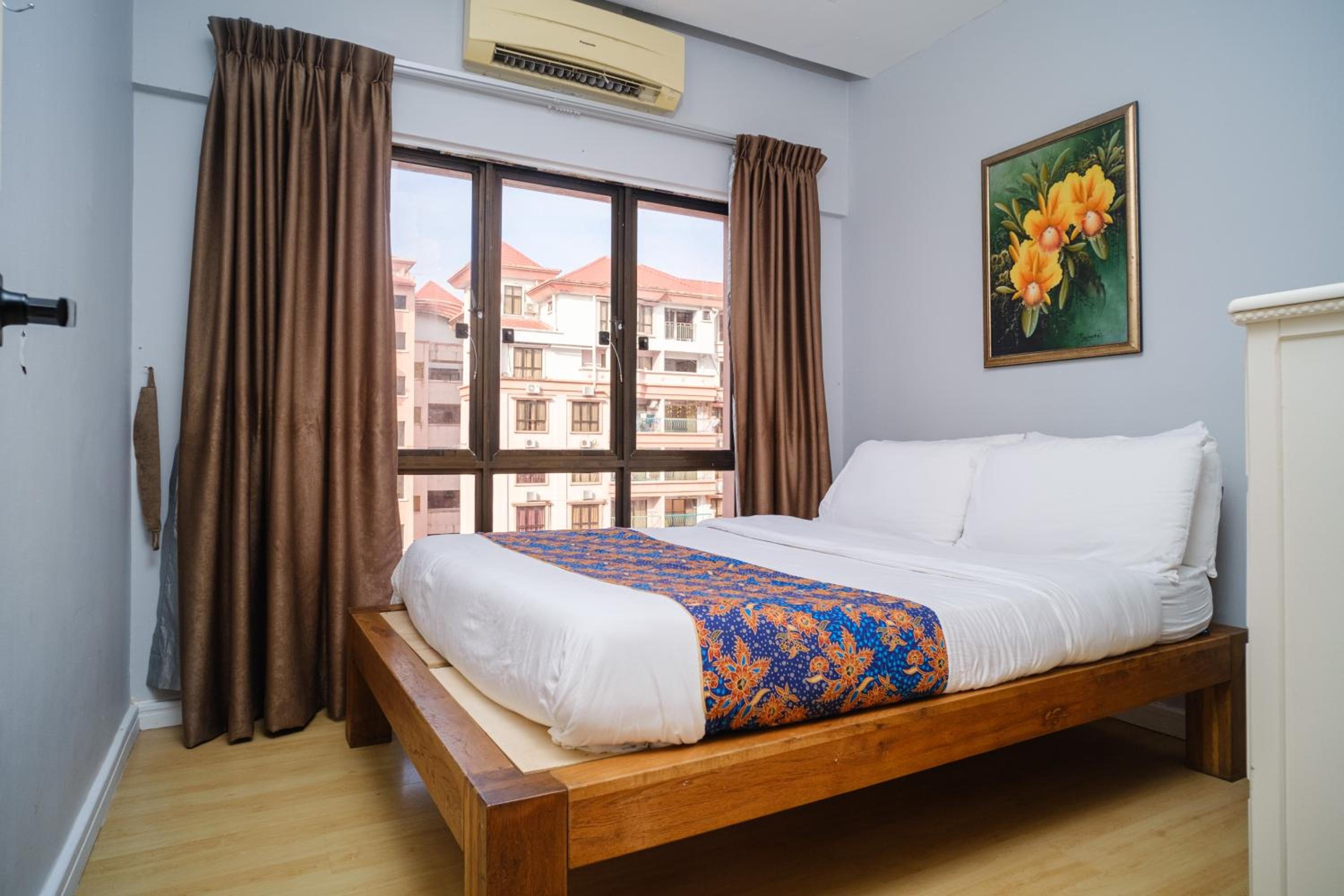 Petronella Apartment C1 Marina Court view 5