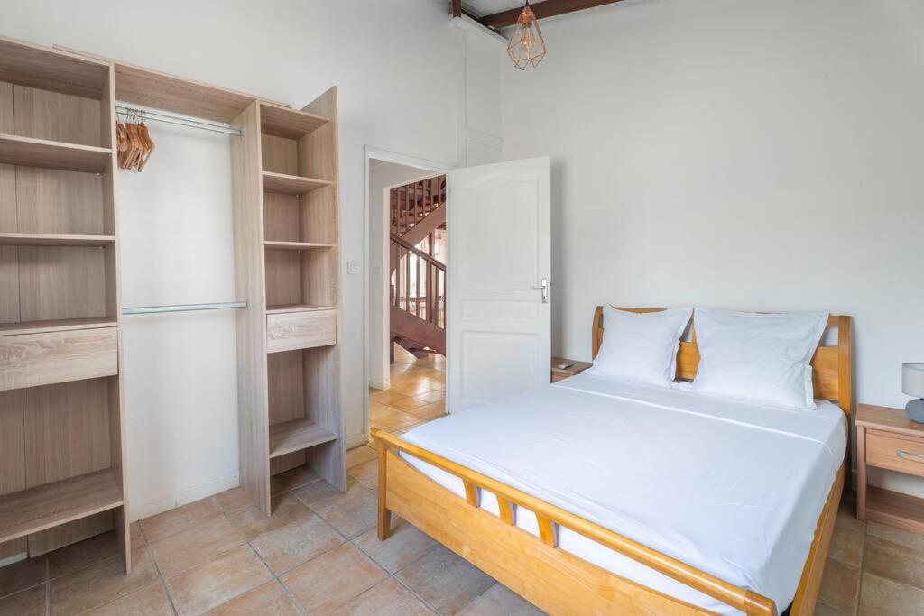 Villa Ayiana, magnifique villa avec piscine view 2