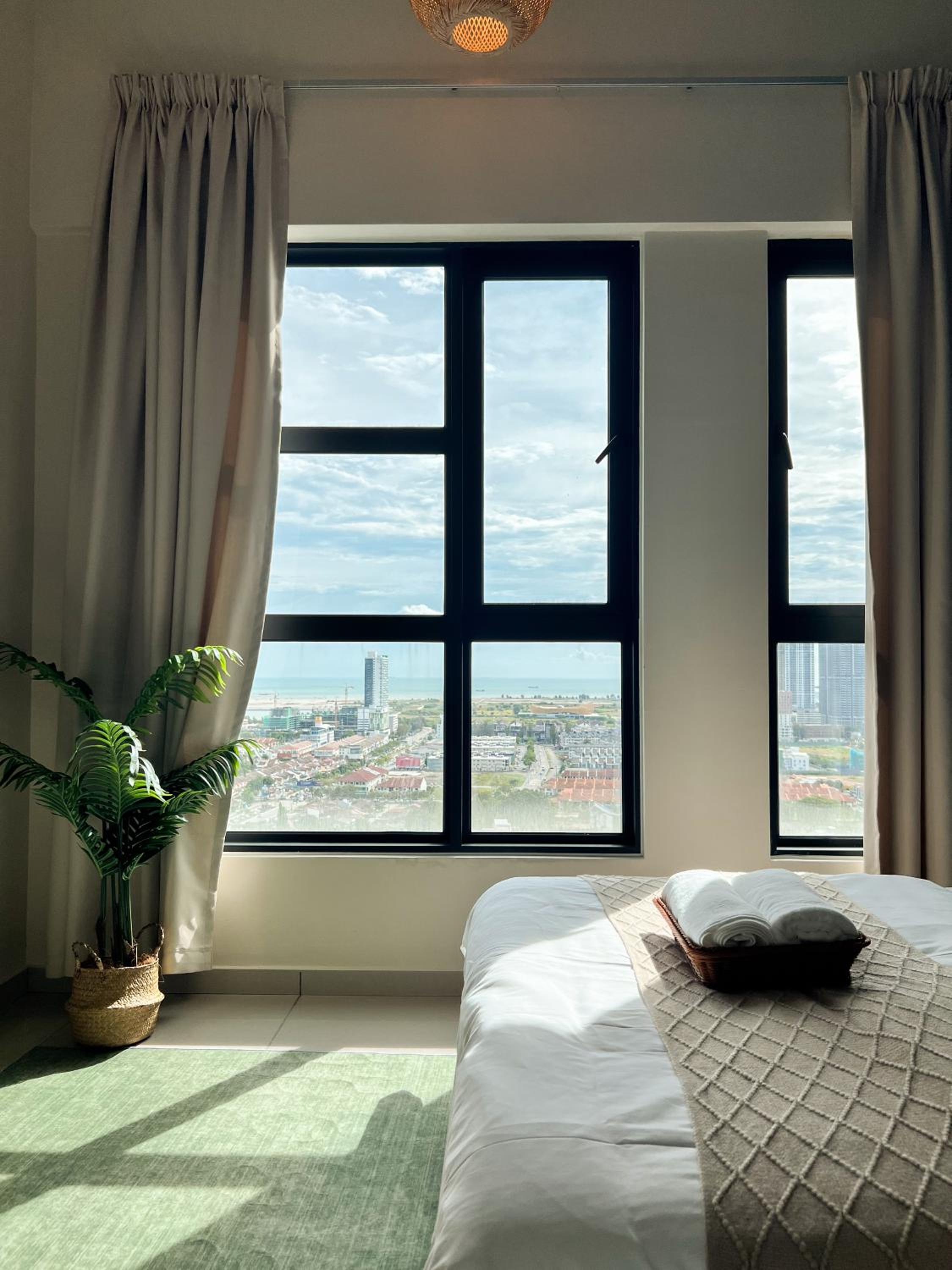 Melaka Jonker- Ong Kim Wee Residence- SkyGreen23- 2R2B with Balcony sea view