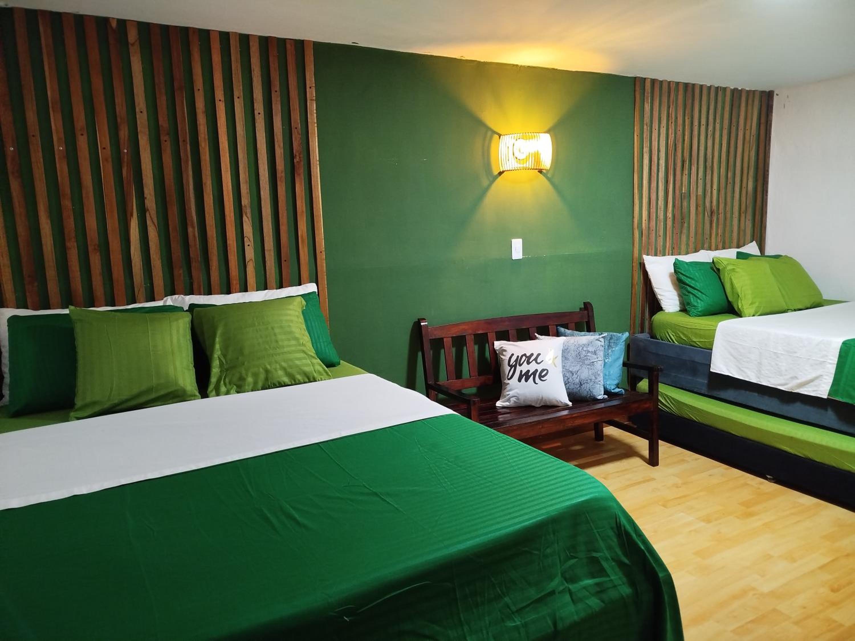 Hb5 Family Room with private bathroom facing the sea