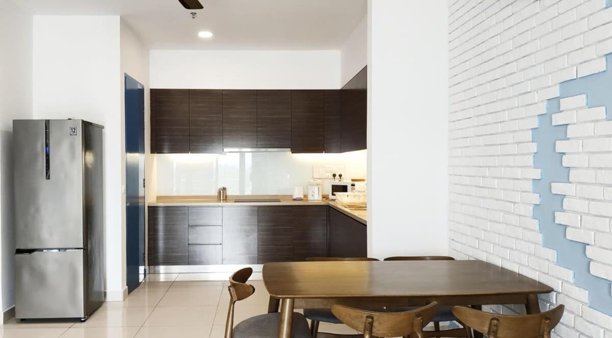 Somerset 3BR Family Suite Near Legoland Parking photo 8