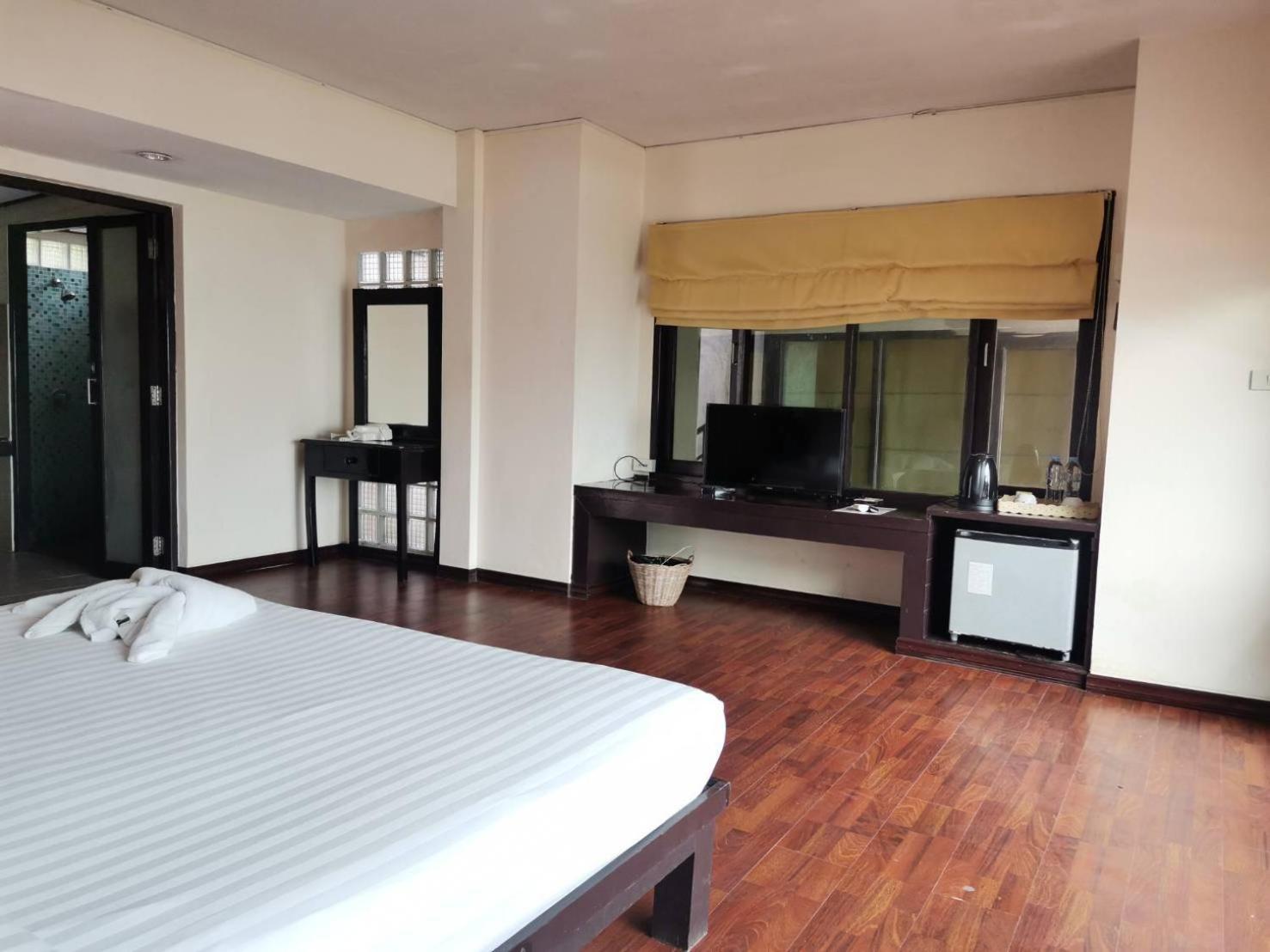 Siam Beach Resort