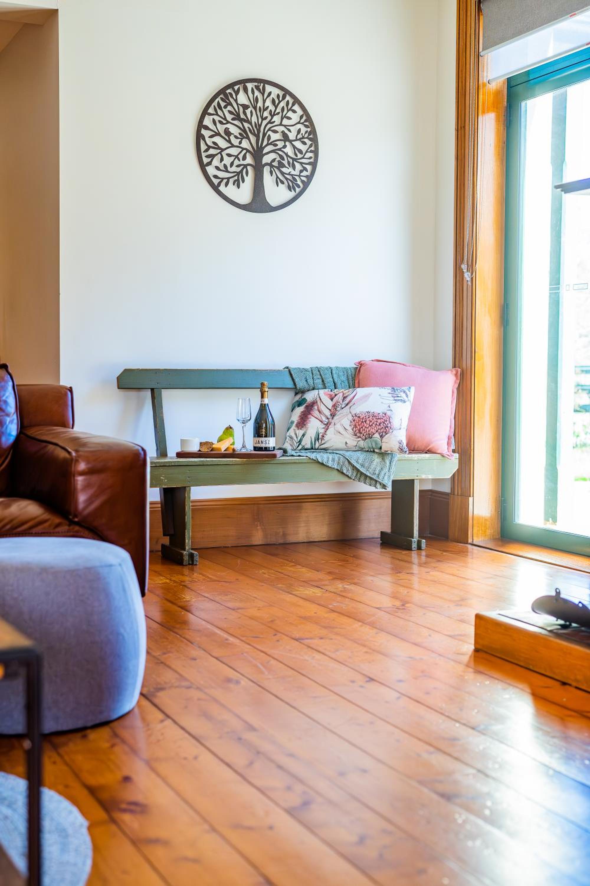 CLAYFIELD HOMESTEAD - rustic country accommodation