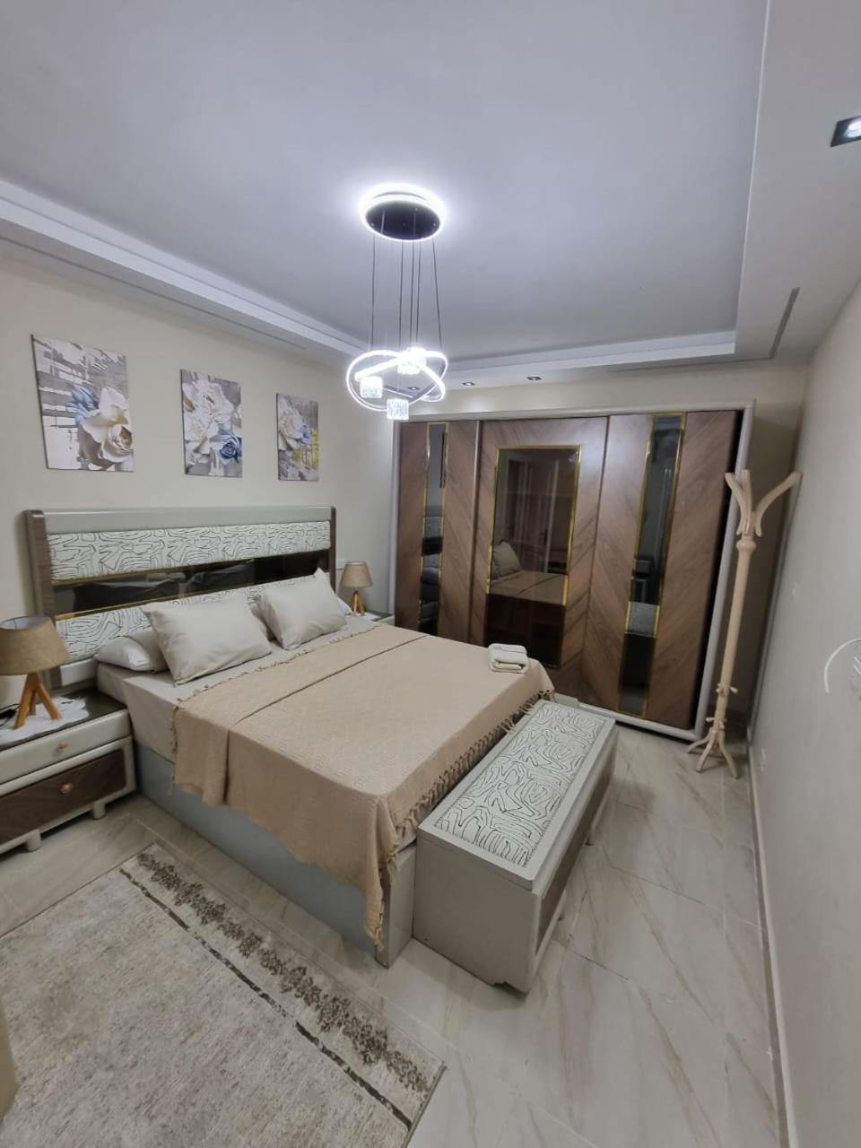 3 Bedroom Apart near CraftZone view 3