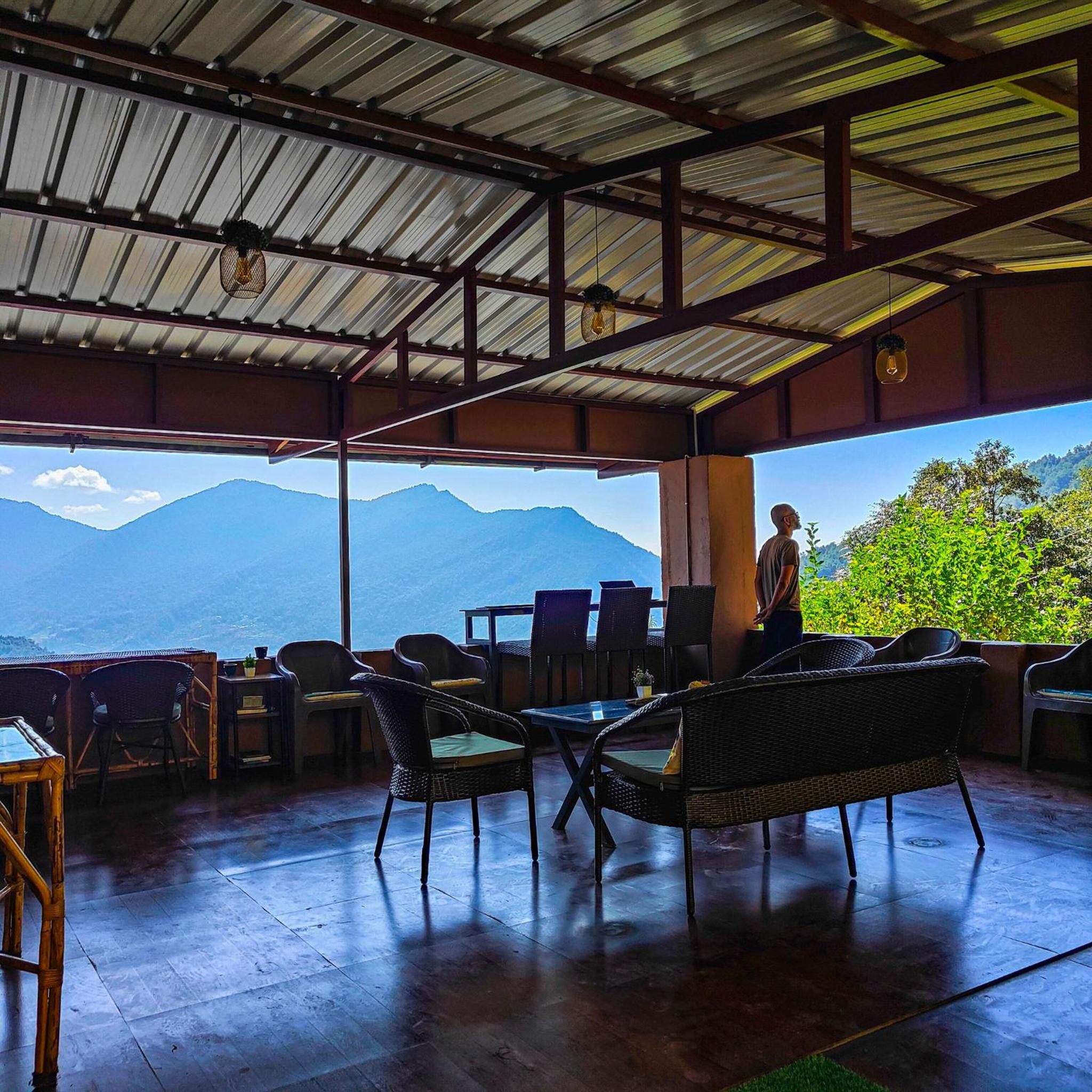 Buransh Stays - Sari view 3