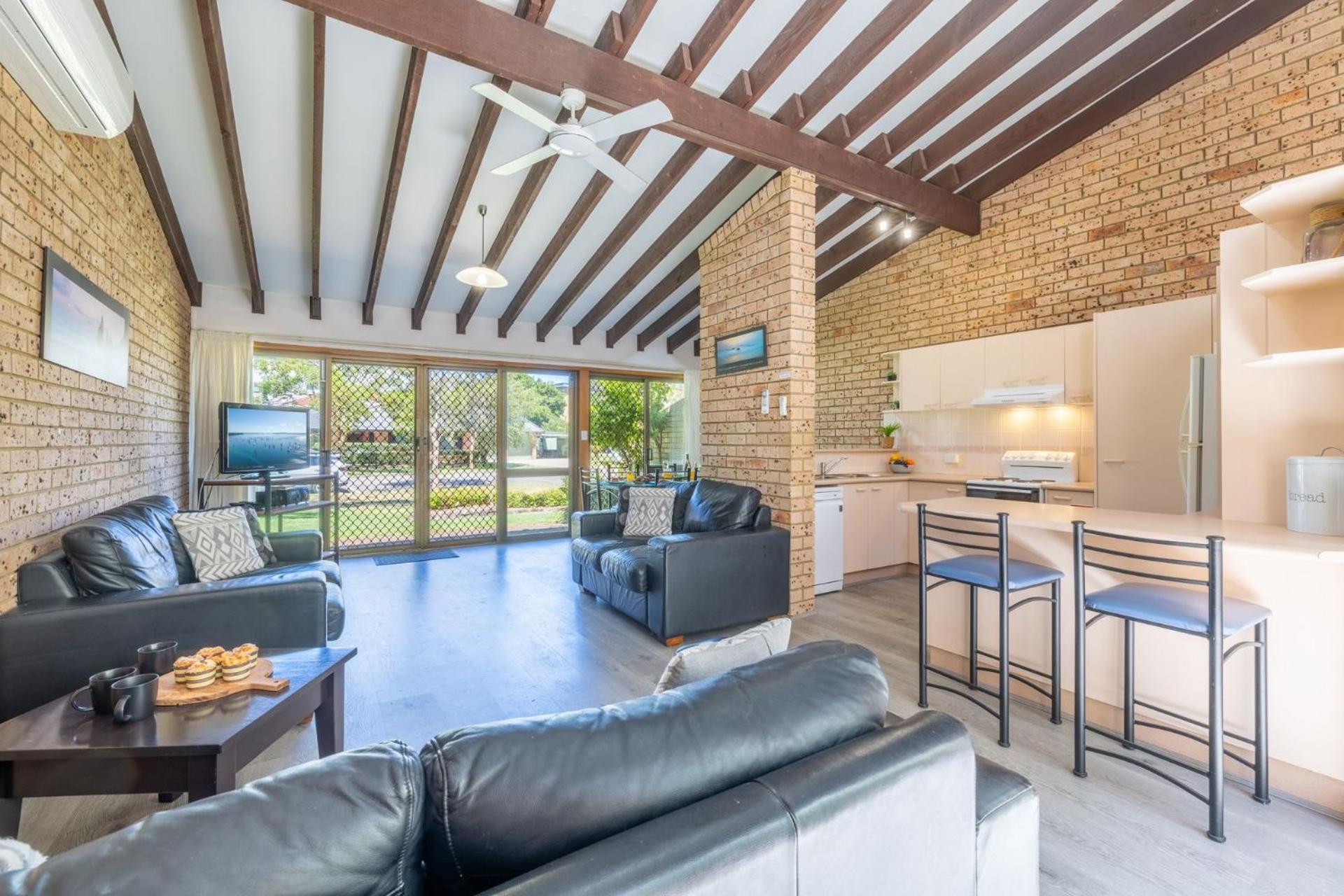 Bay Parklands 6, 2 Gowrie Ave - pool, Wi-Fi family holiday