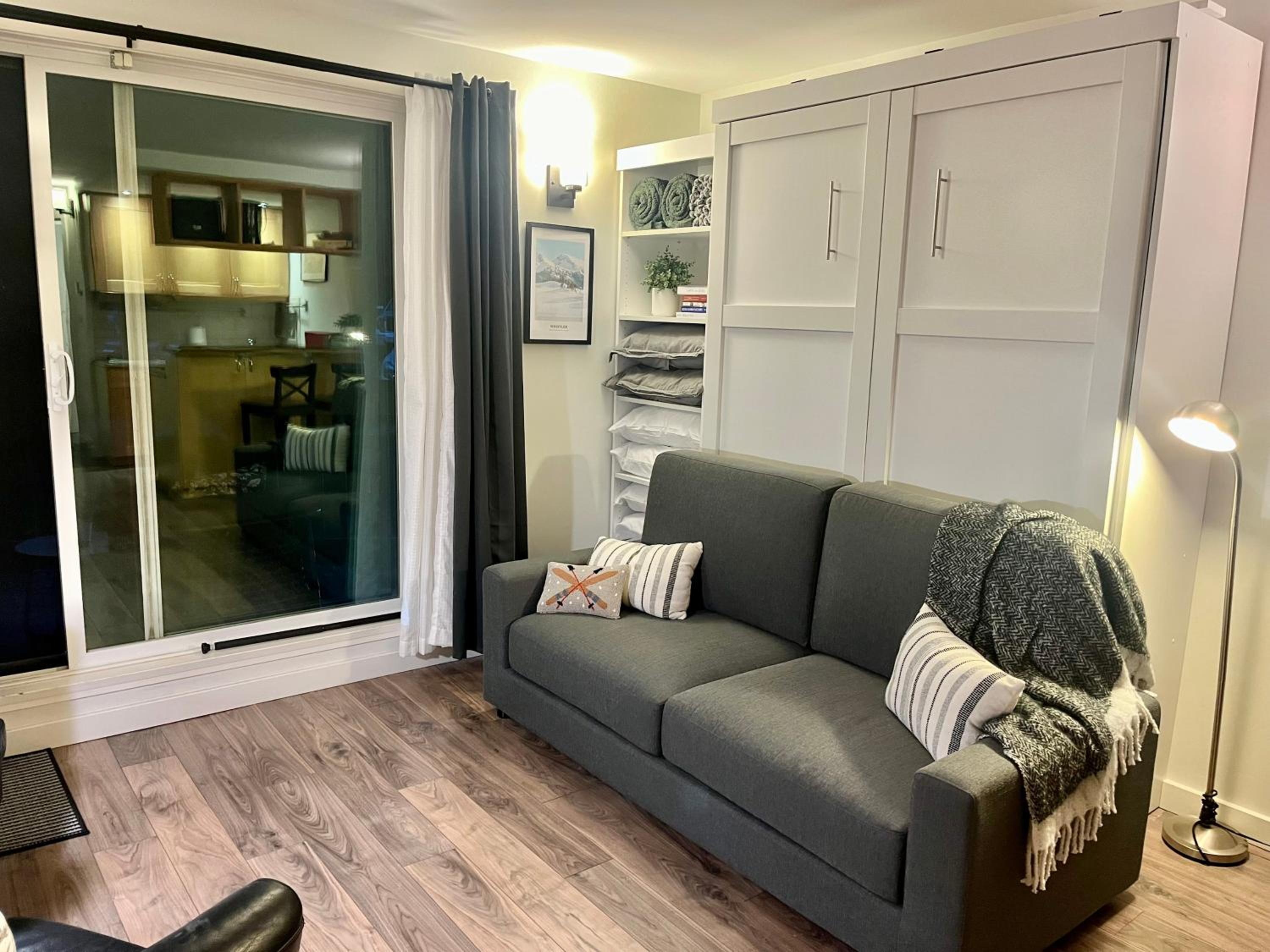 Cozy Whistler Highland Ski Nook