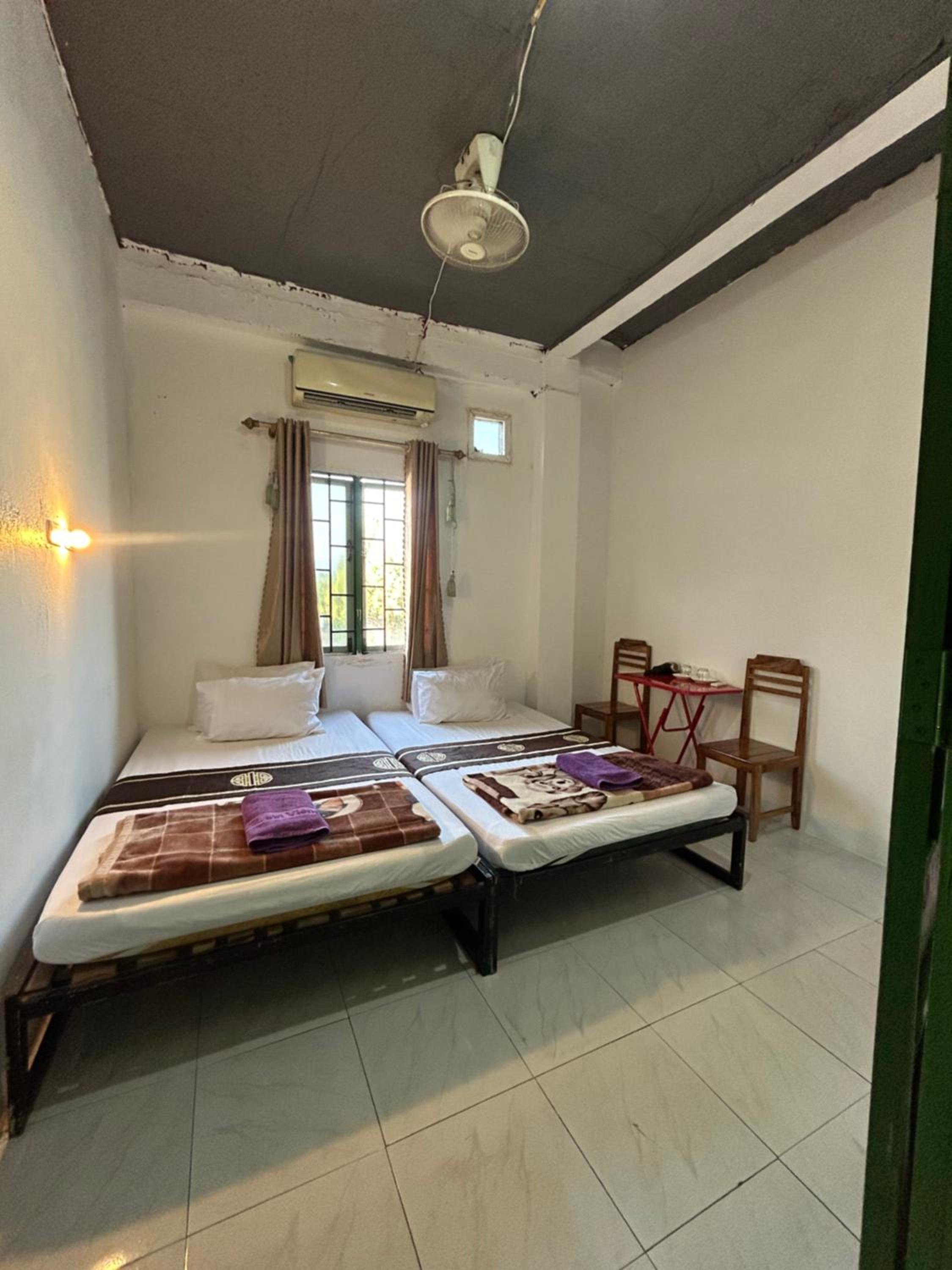 Vangvieng Rock Backpacker Rooftop Hostel