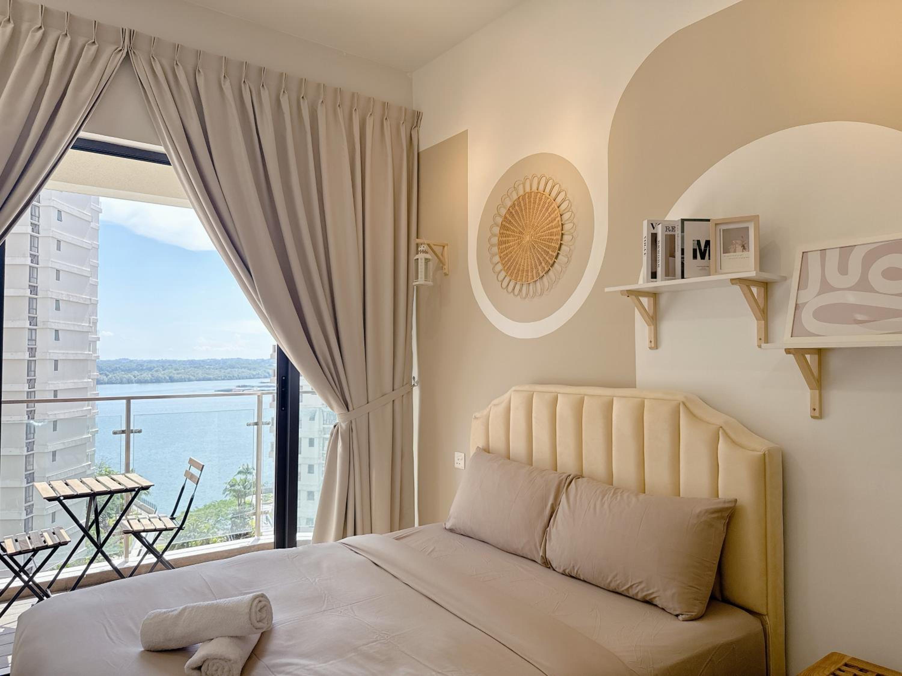 Kings Bay Country Garden Danga Bay by Cactus Homestay