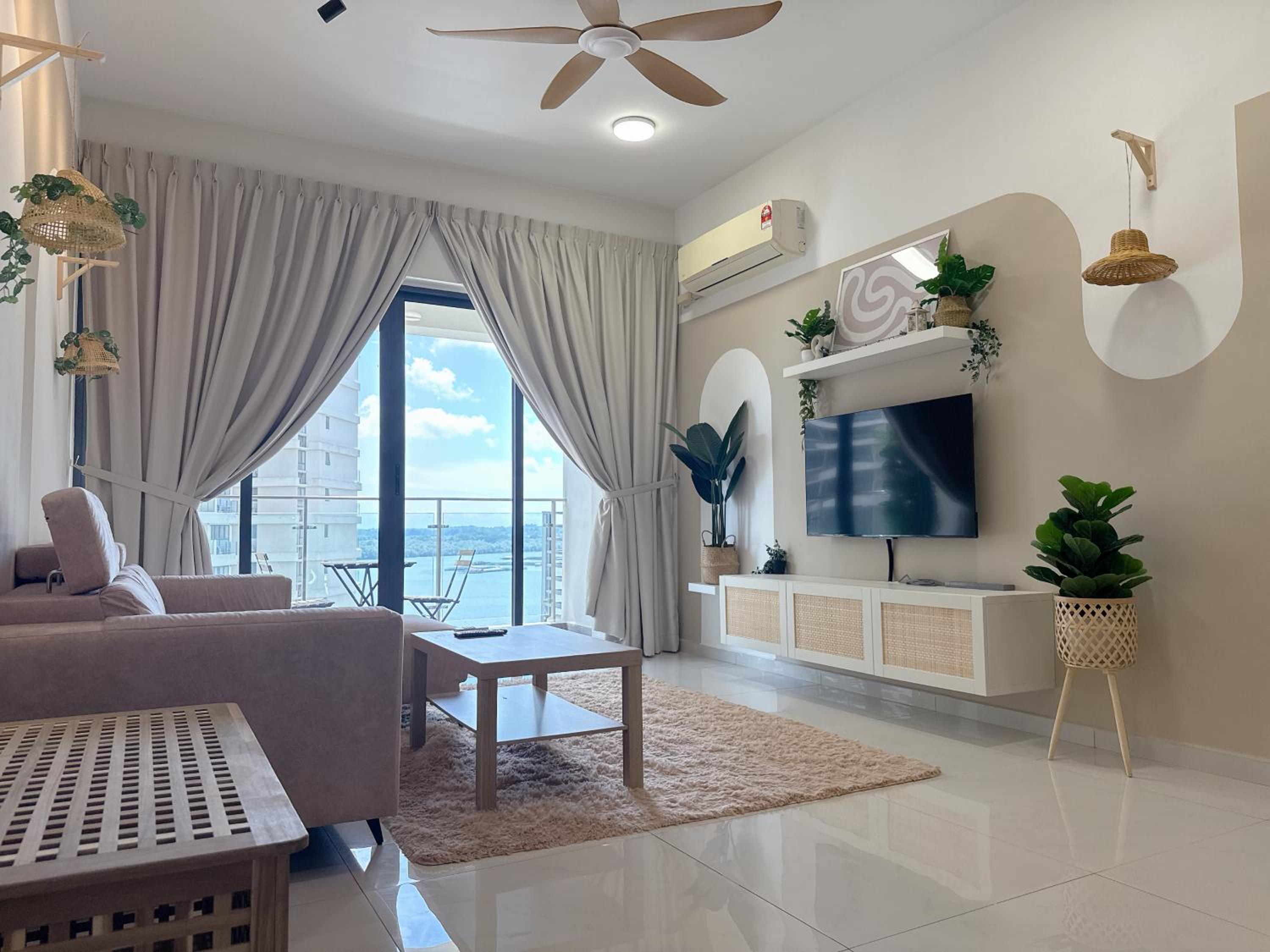Kings Bay Country Garden Danga Bay by Cactus Homestay
