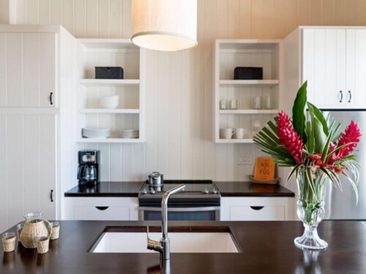 Mahogany Bay Resort and Beach Club, Curio Collection