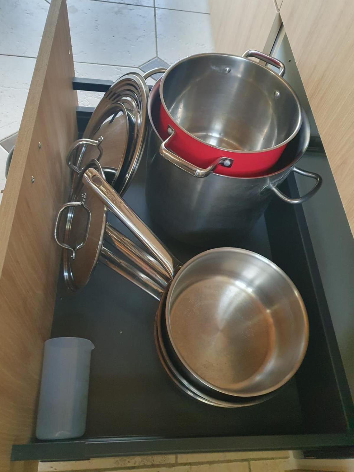 de la salle gite 8 personnes à la campagne avec jacuzzi 4 chambres 3 WC