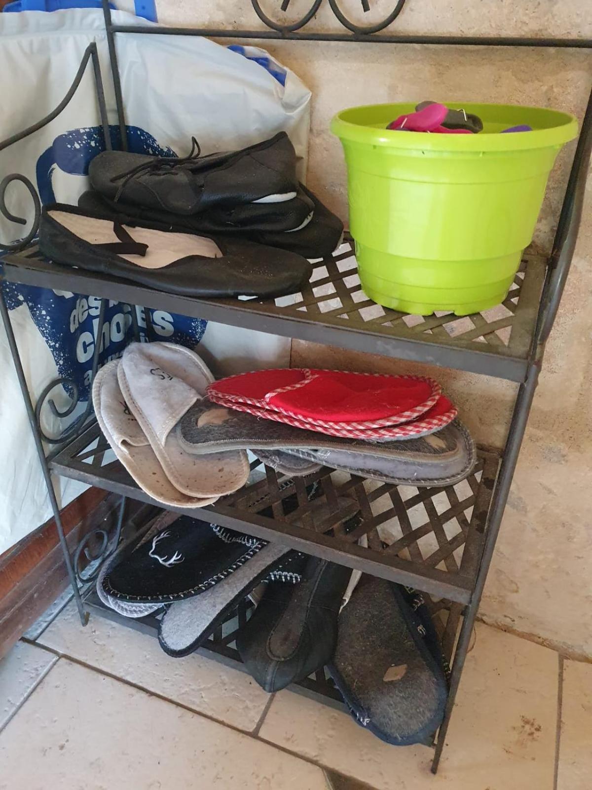 de la salle gite 8 personnes à la campagne avec jacuzzi 4 chambres 3 WC