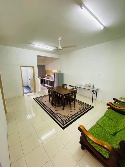 Homestay Tok Noor - Benut photo 6