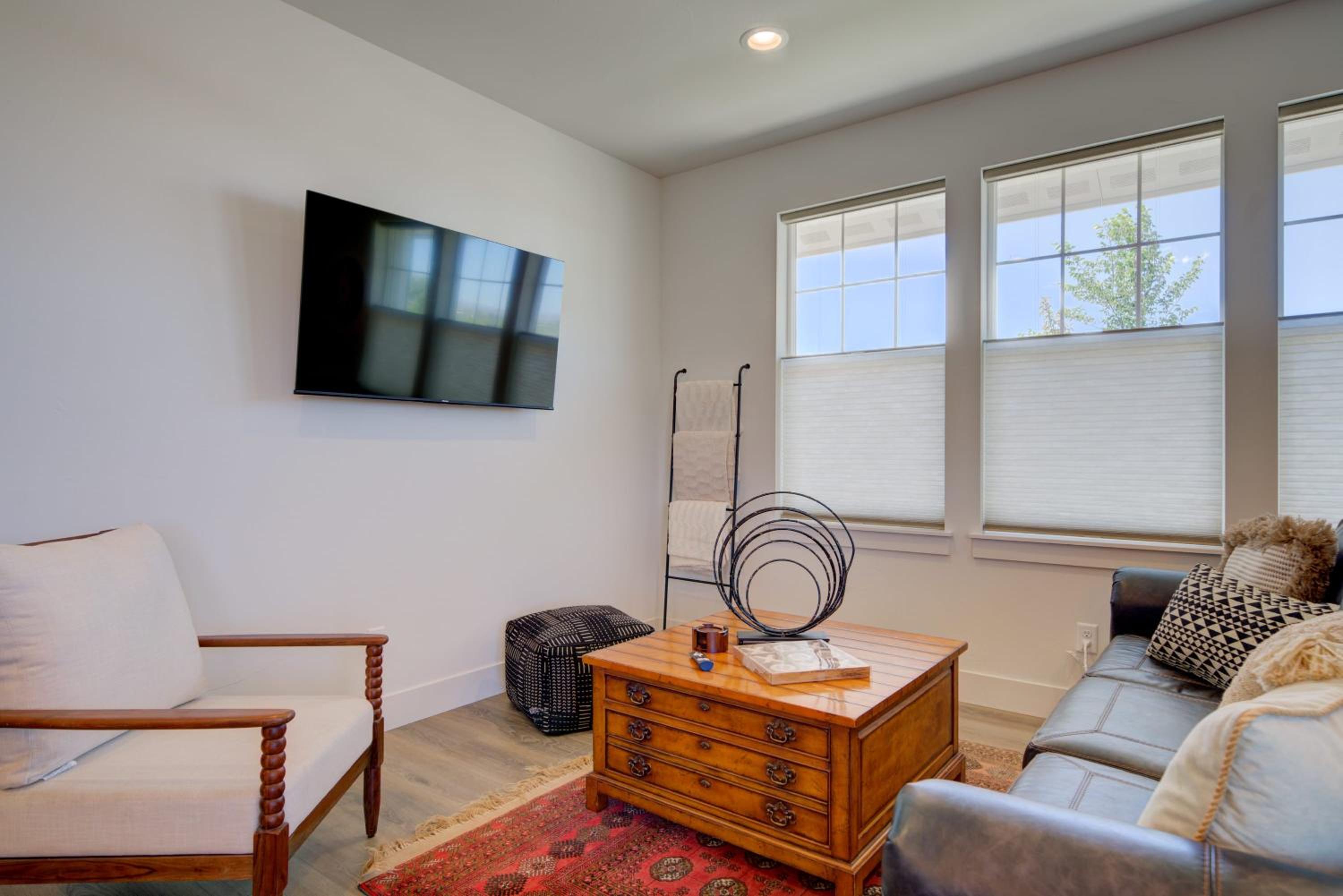 Spacious 3BR Home - Perfect Belgrade Getaway view 5