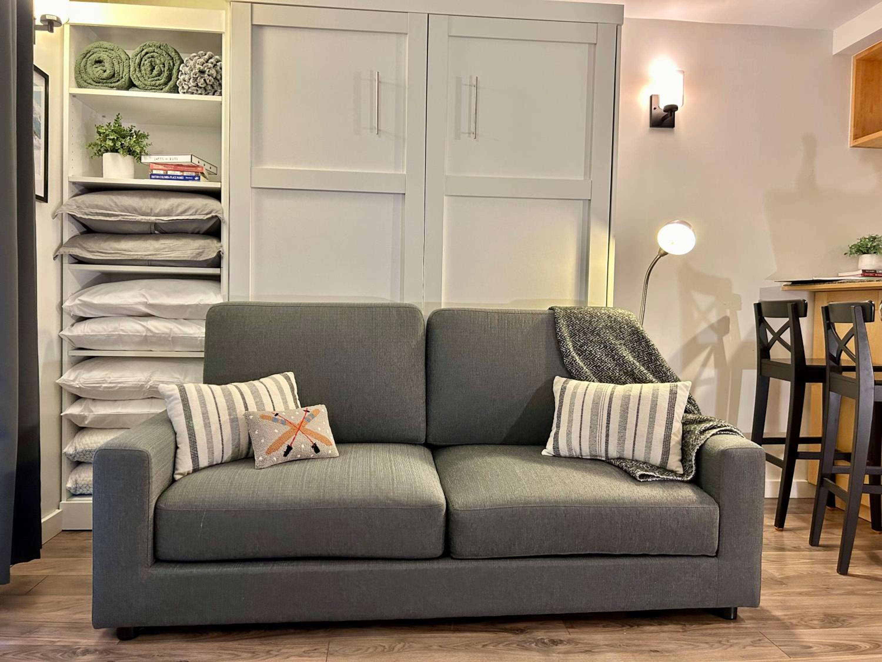 Cozy Whistler Highland Ski Nook