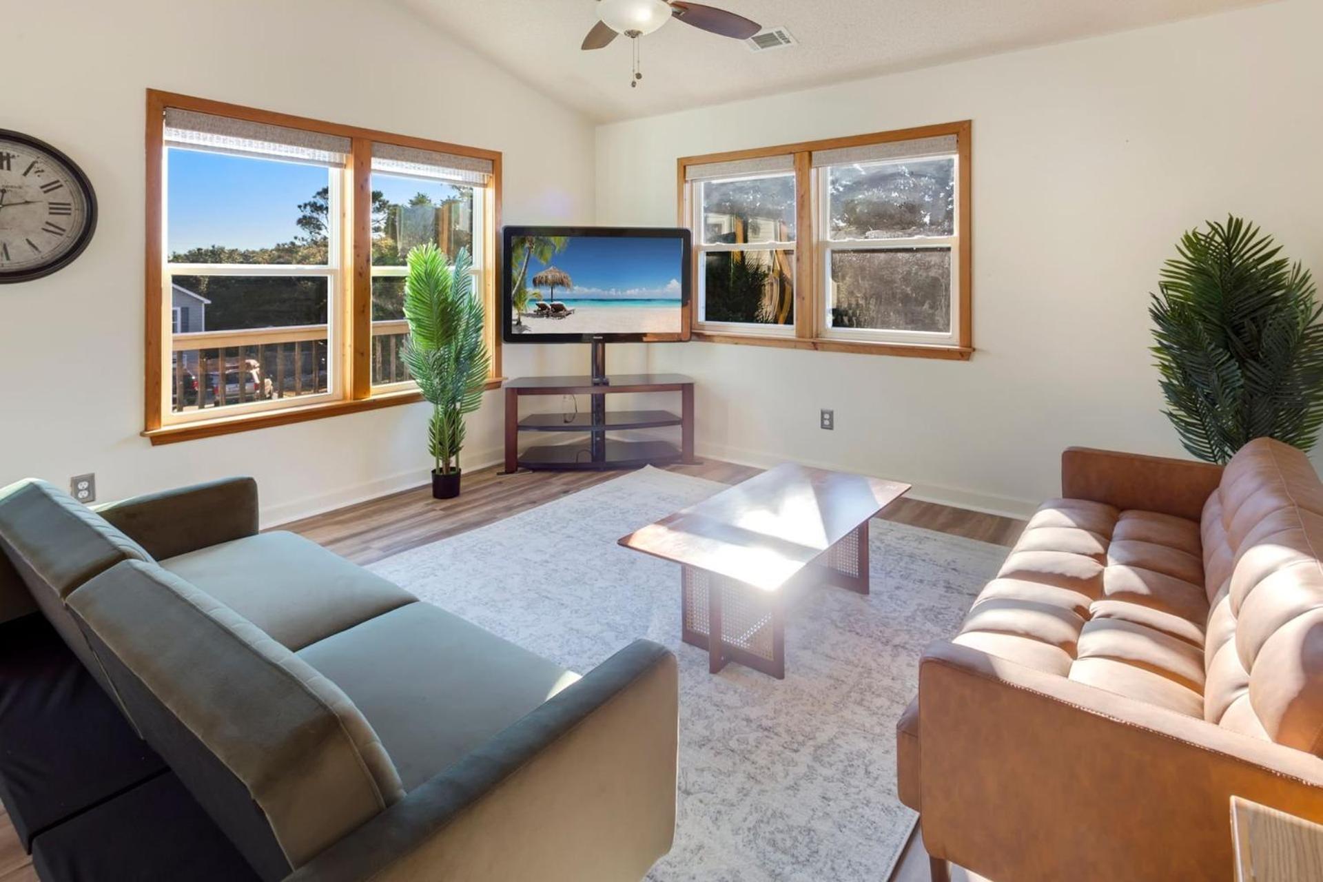5013 Sunkissed Sanctuary 3 Min Drive to Beach view 4