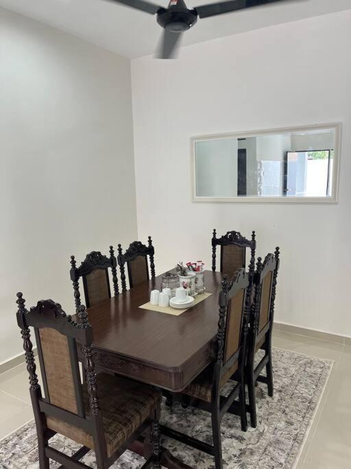 SinggahTamu Private Pool Retreat Unit 1