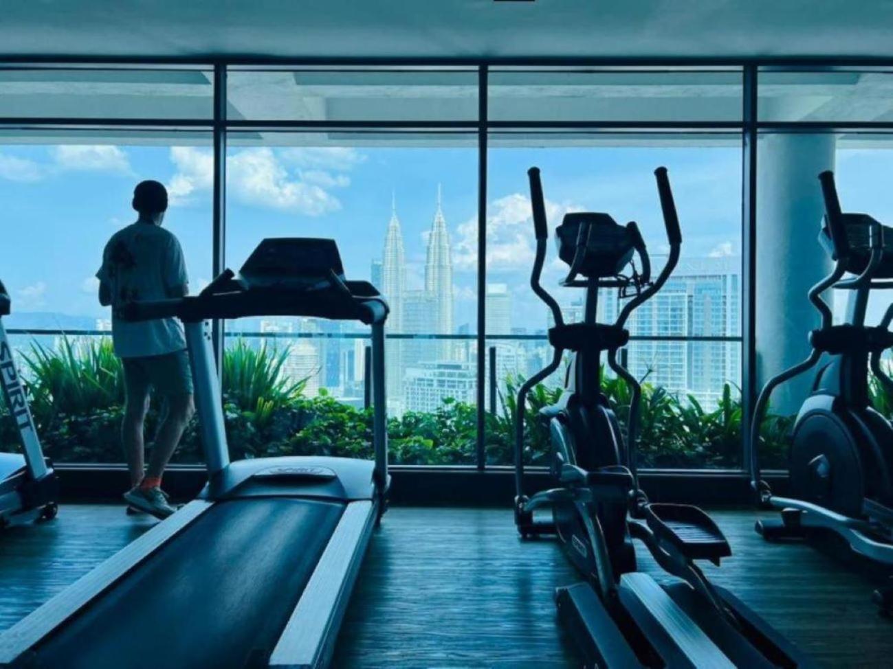 The Luxe Colony KLCC by Sky Pool