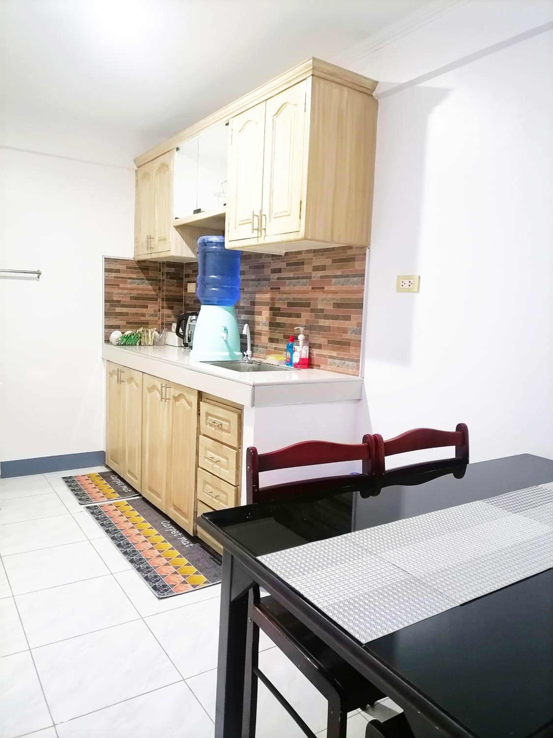 Mr B Guest House Room Rentals in San Fernando, Cebu
