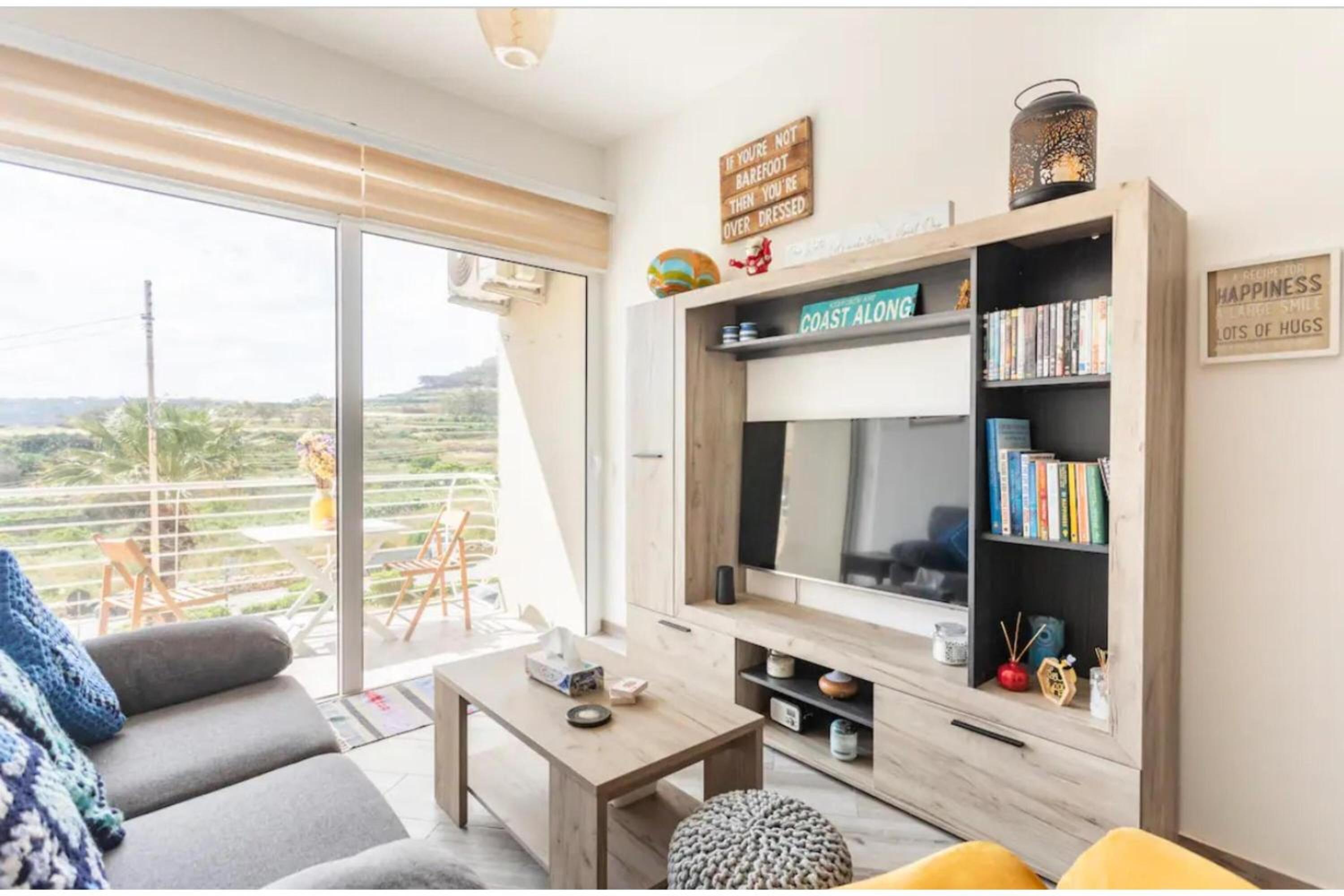 Escape Between Land And Sea Marsalforn - Happy Rentals view 4