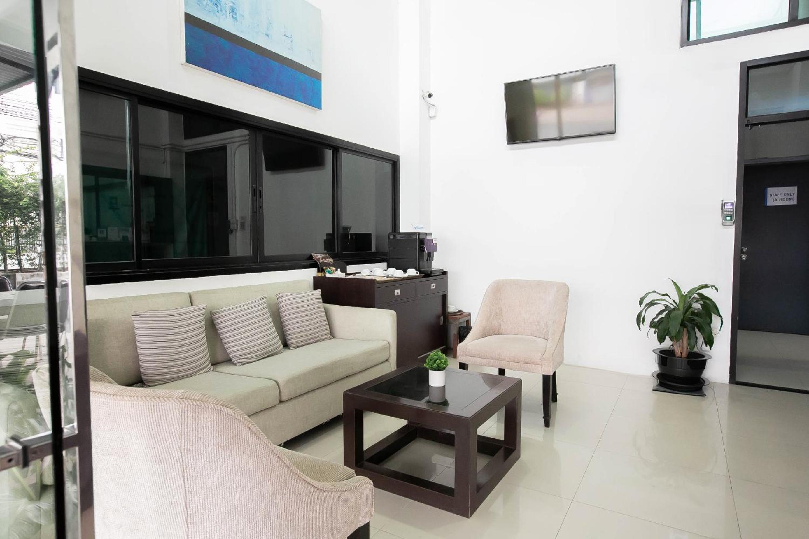 Annex Lumpini Bangkok 2