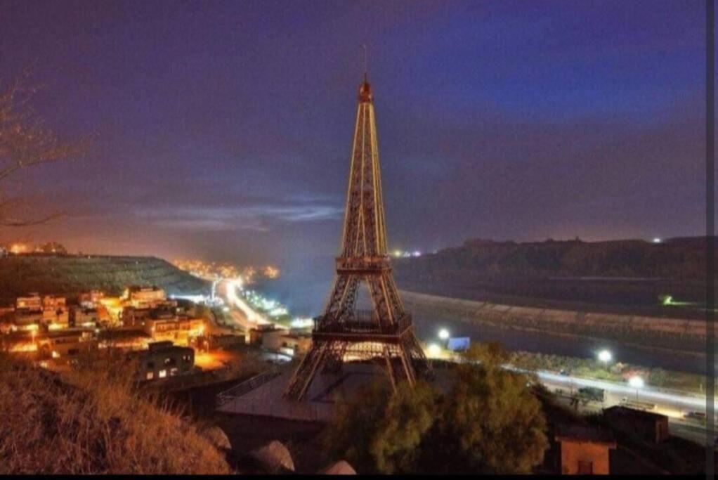 HMH Gateway Eiffel tower View 1 bed Condo view 3