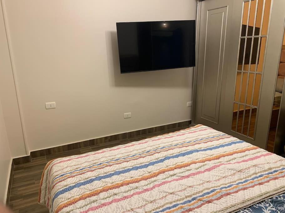 Private and golden flat