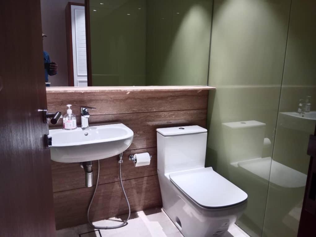 sky suites klcc by near petronas twin tower