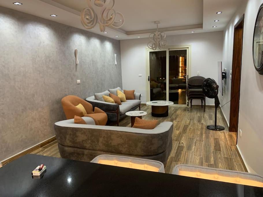 Private and golden flat