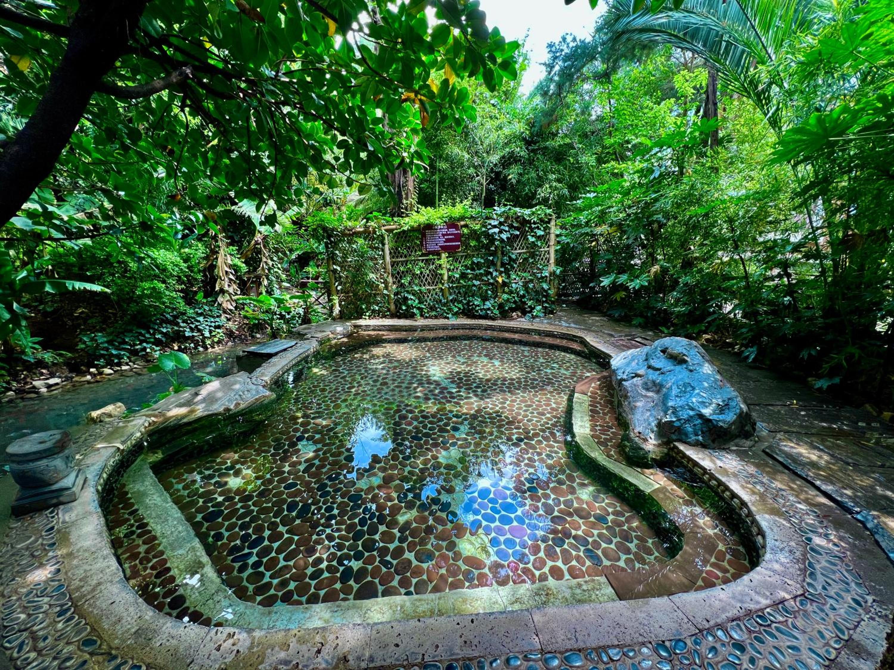 Dali Putuo Spring Hot Spring Hotel